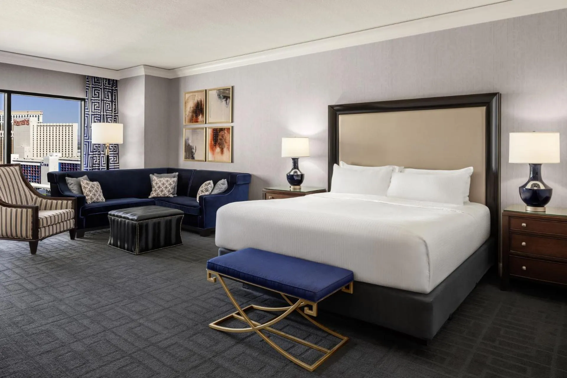 Bedroom, Bed in Caesars Palace Hotel & Casino