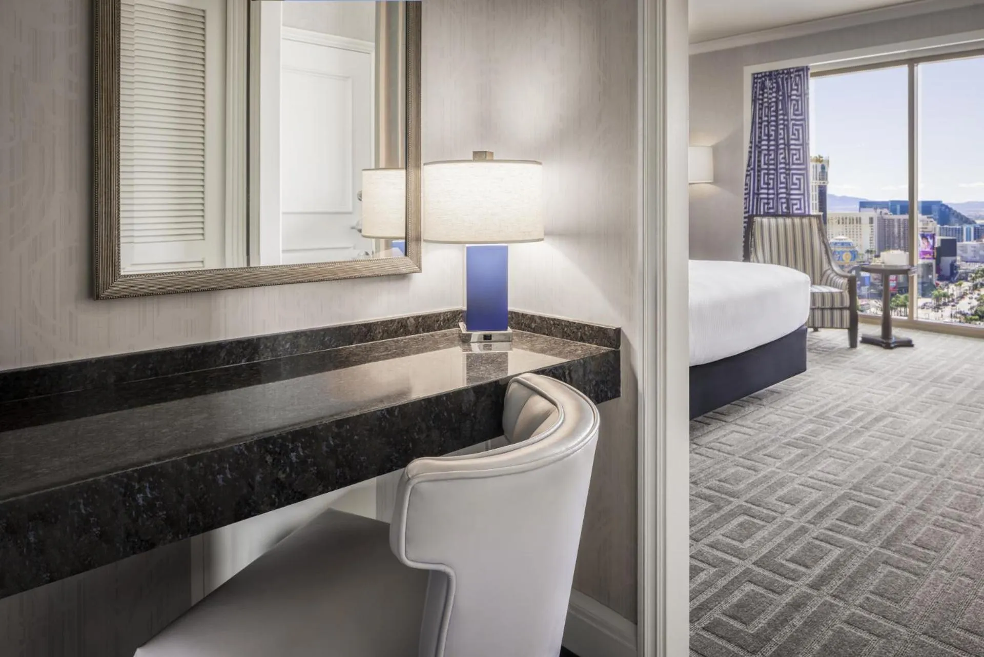 Seating area, Bed in Caesars Palace Hotel & Casino