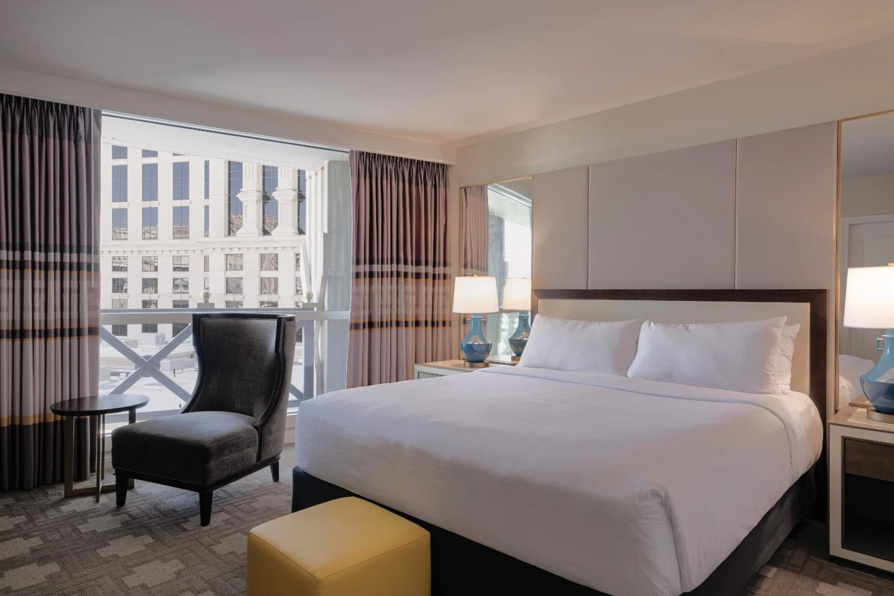 Bedroom, Bed in Caesars Palace Hotel & Casino