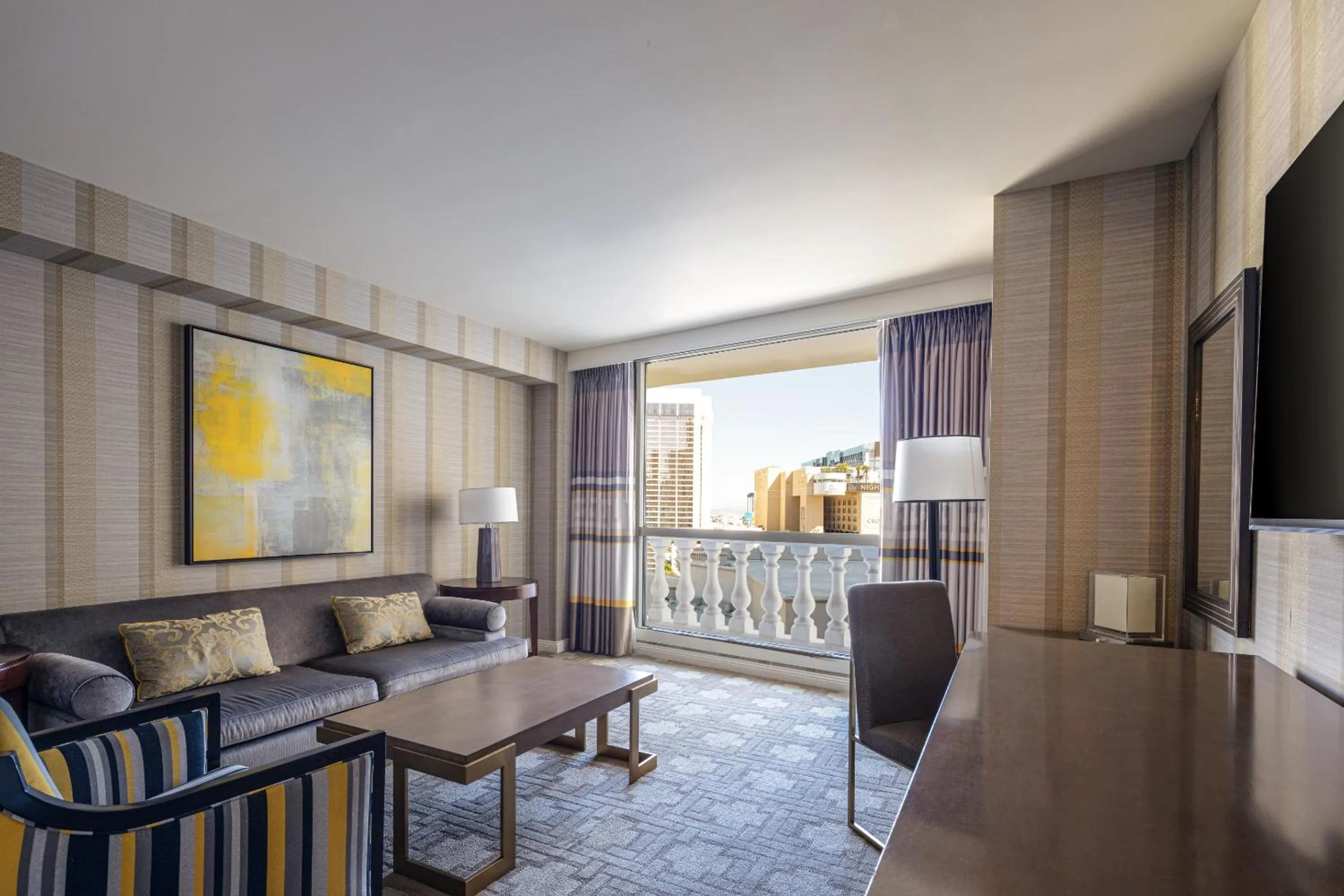 Living room, Bed in Caesars Palace Hotel & Casino