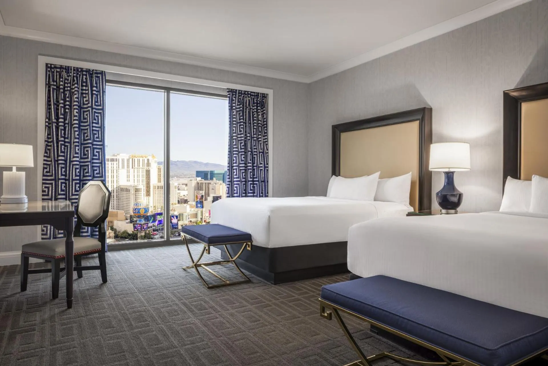 Bedroom, Bed in Caesars Palace Hotel & Casino