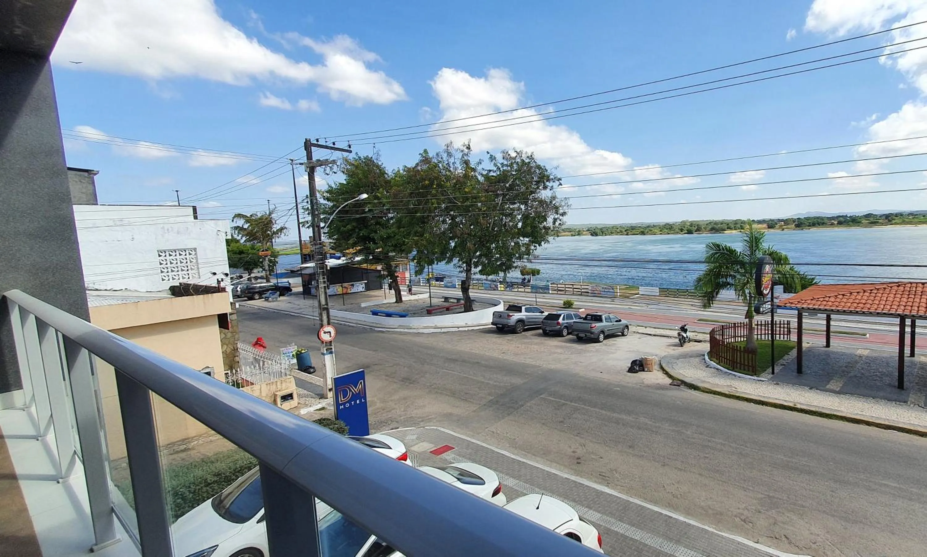 Facade/entrance in DM HOTEL