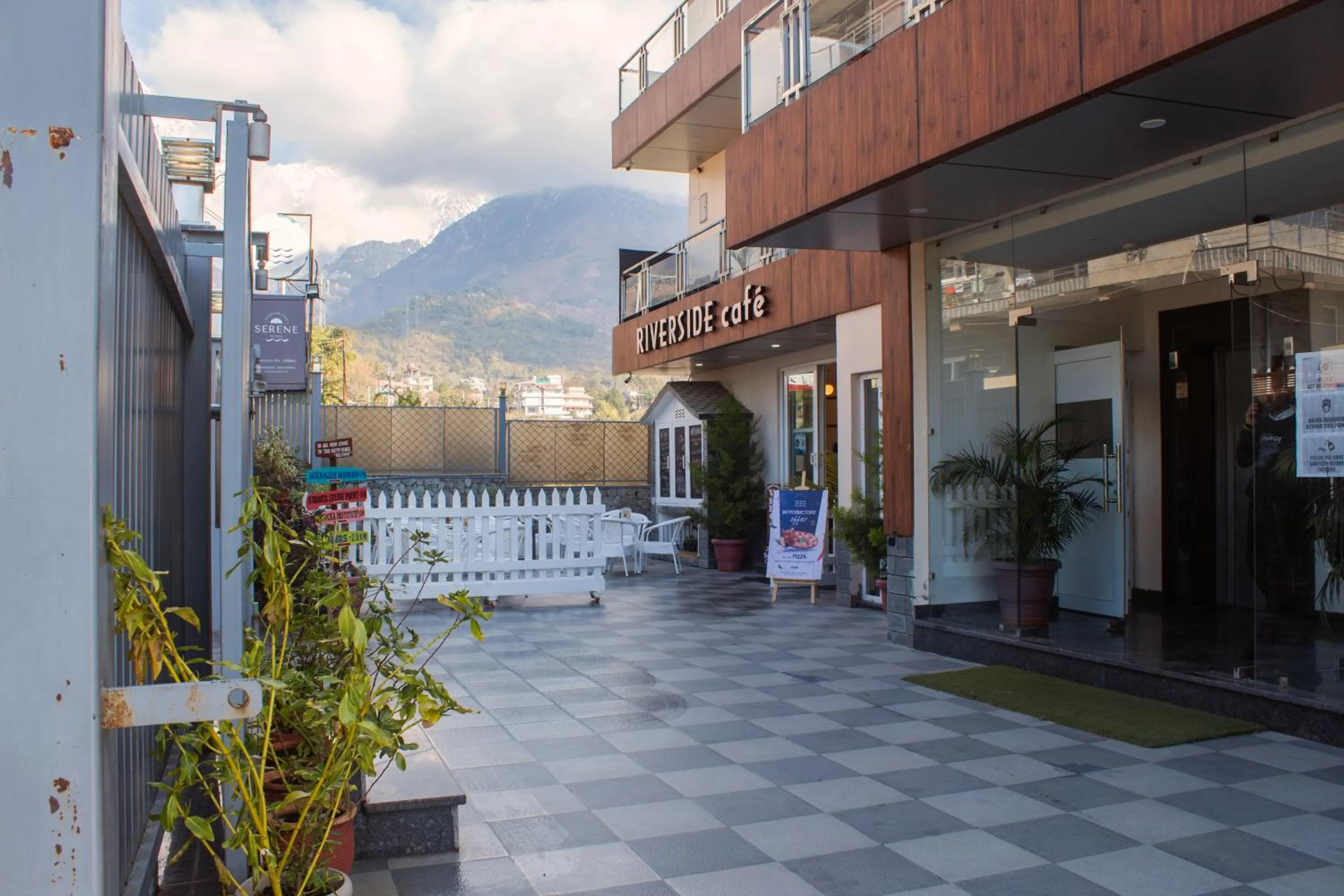 Facade/entrance in SERENE SUITES