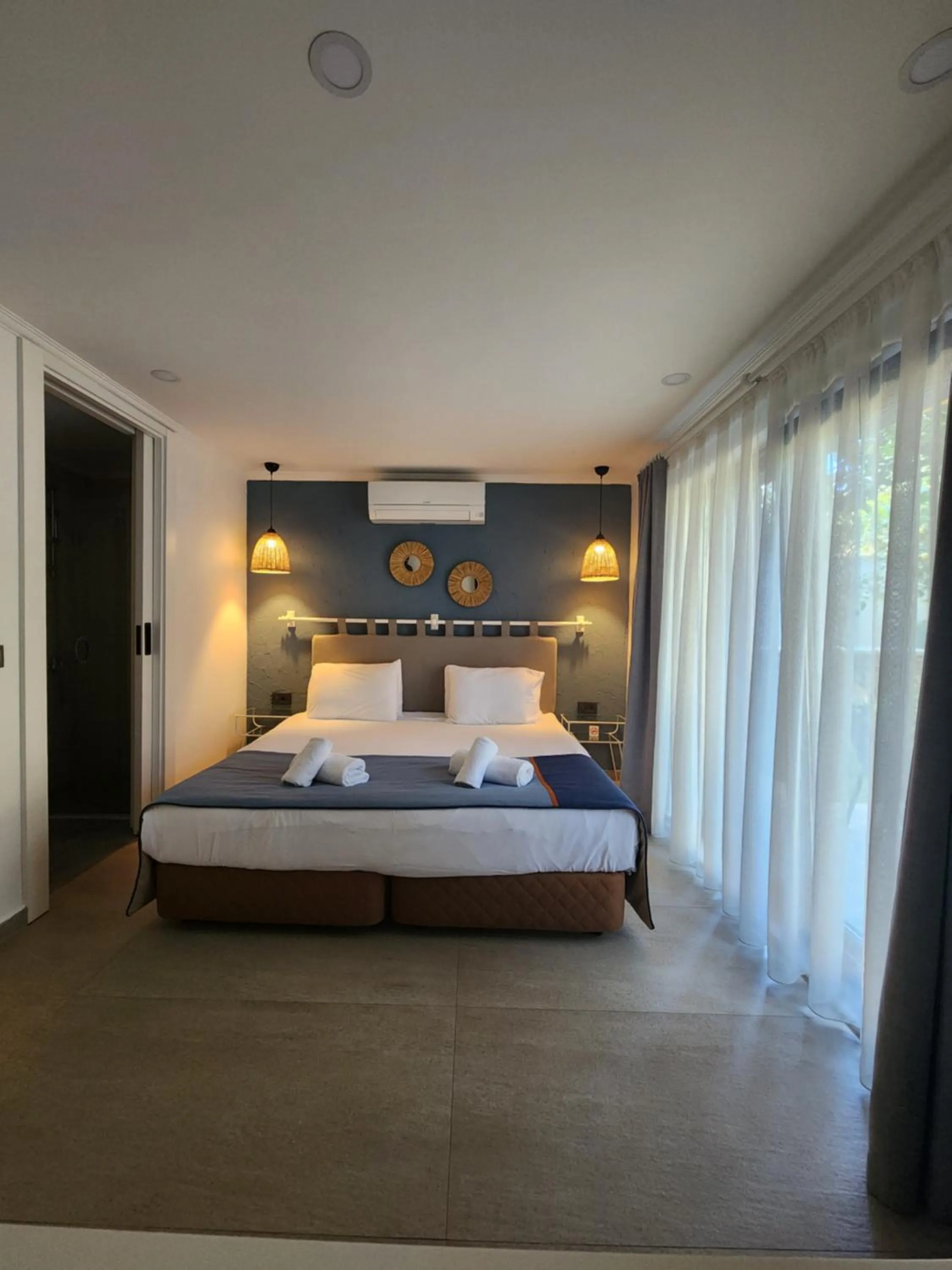 Bed in Park Hotel Rooms & Apart