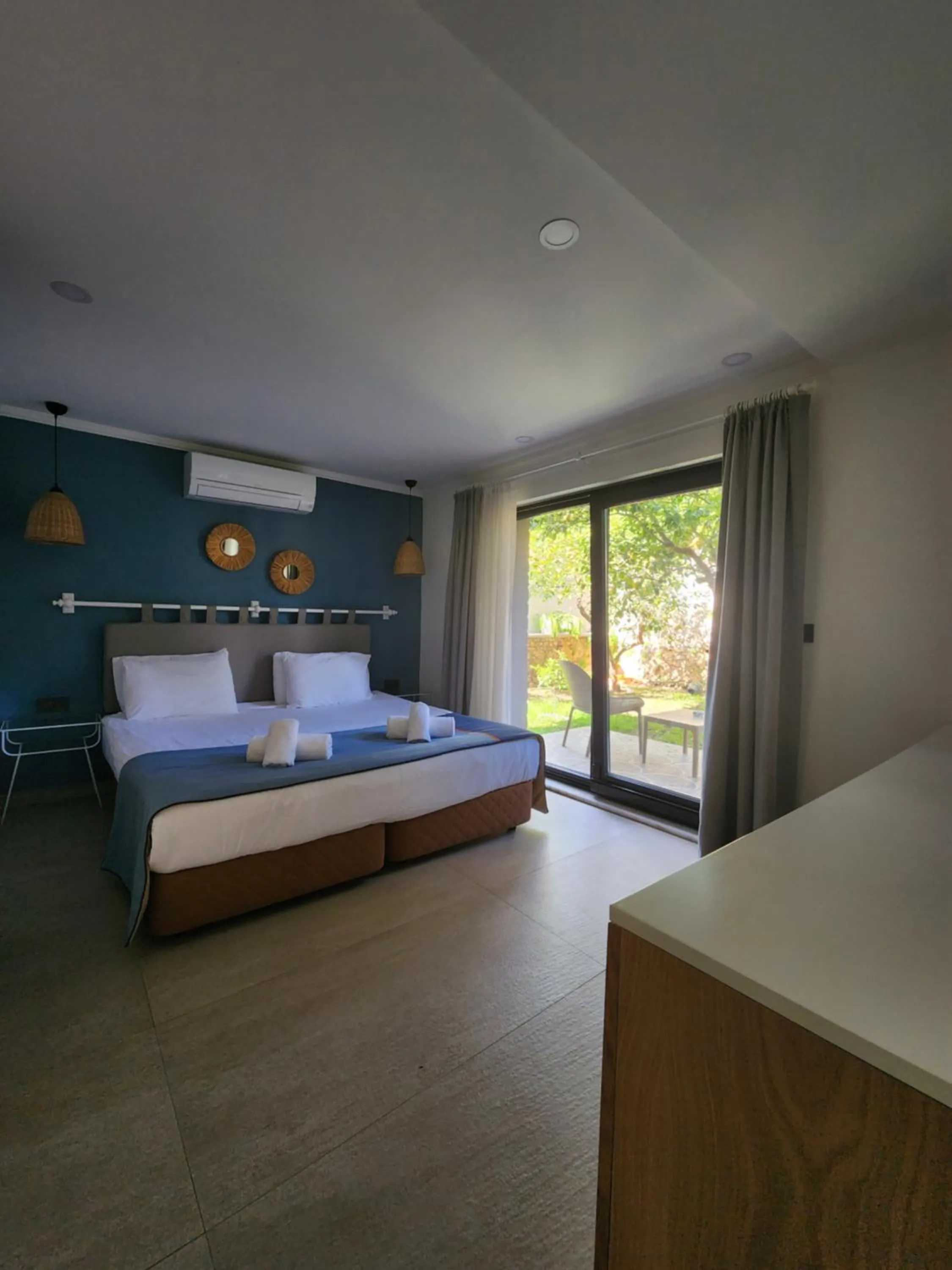 Bed in Park Hotel Rooms & Apart