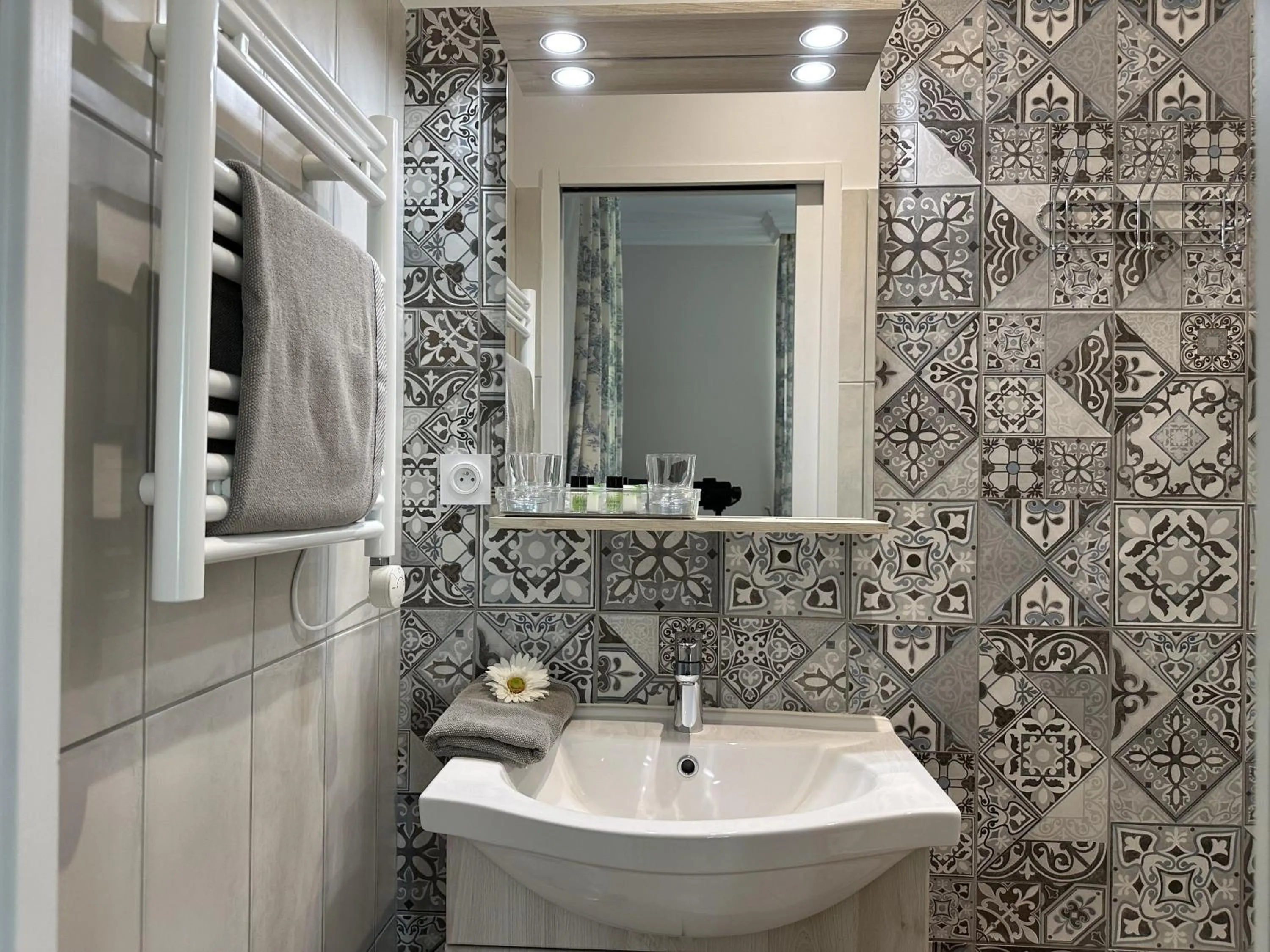 Bathroom in Logis Vélès