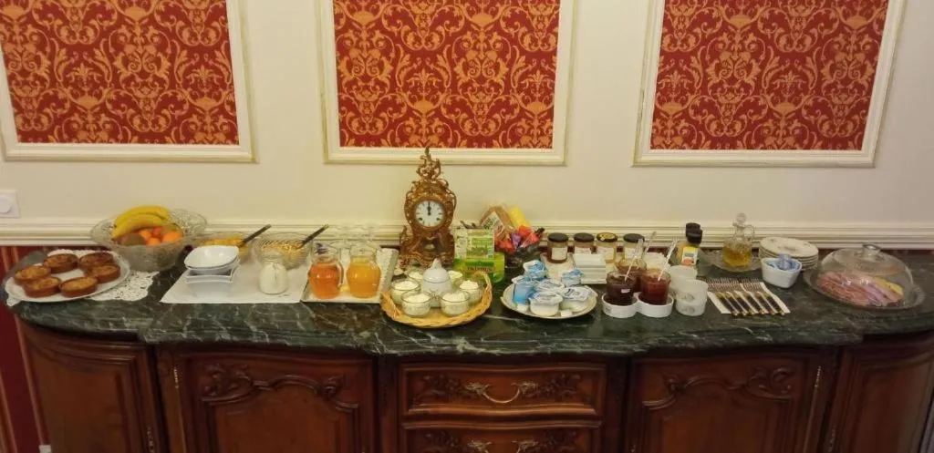 Breakfast in Logis Vélès