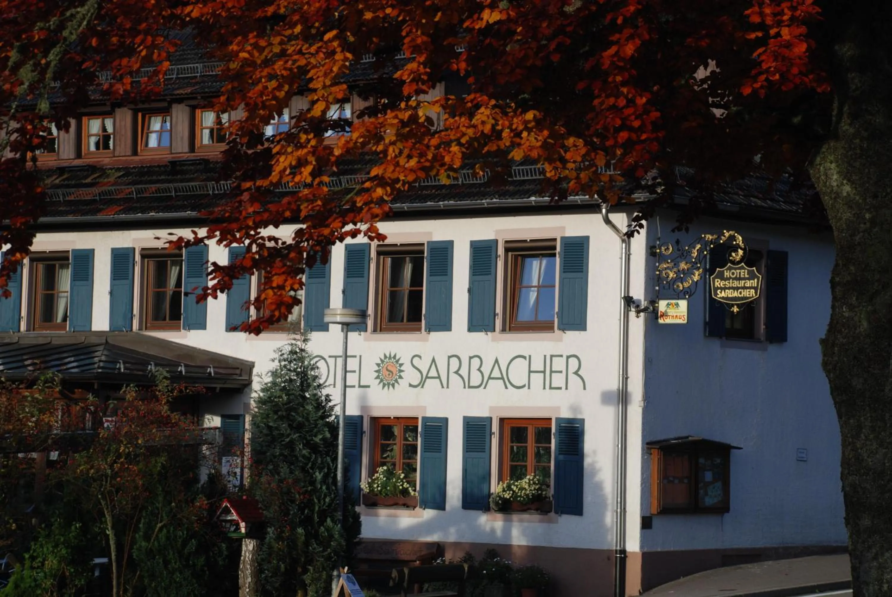 Facade/entrance in Hotel Sarbacher