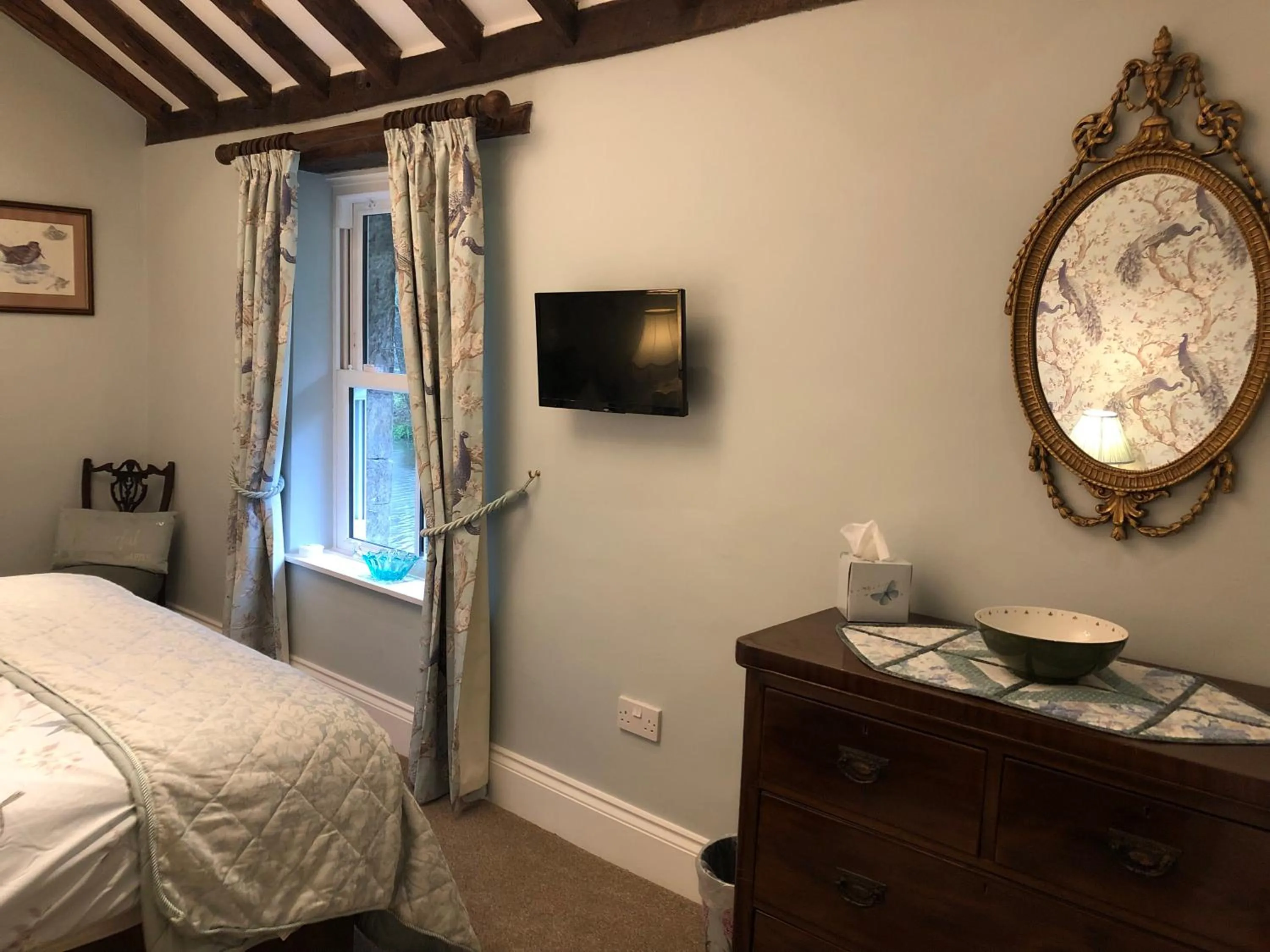 Bed in Picket Post House Bed & Breakfast