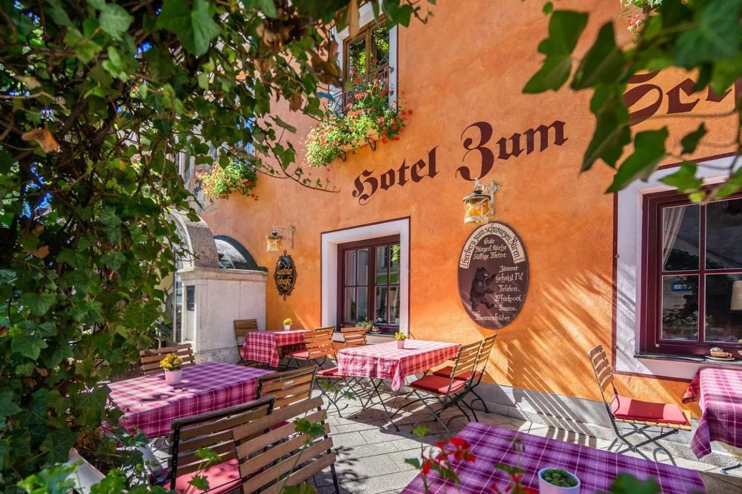 Restaurant/places to eat in Hotel Zum Schwarzen Bären