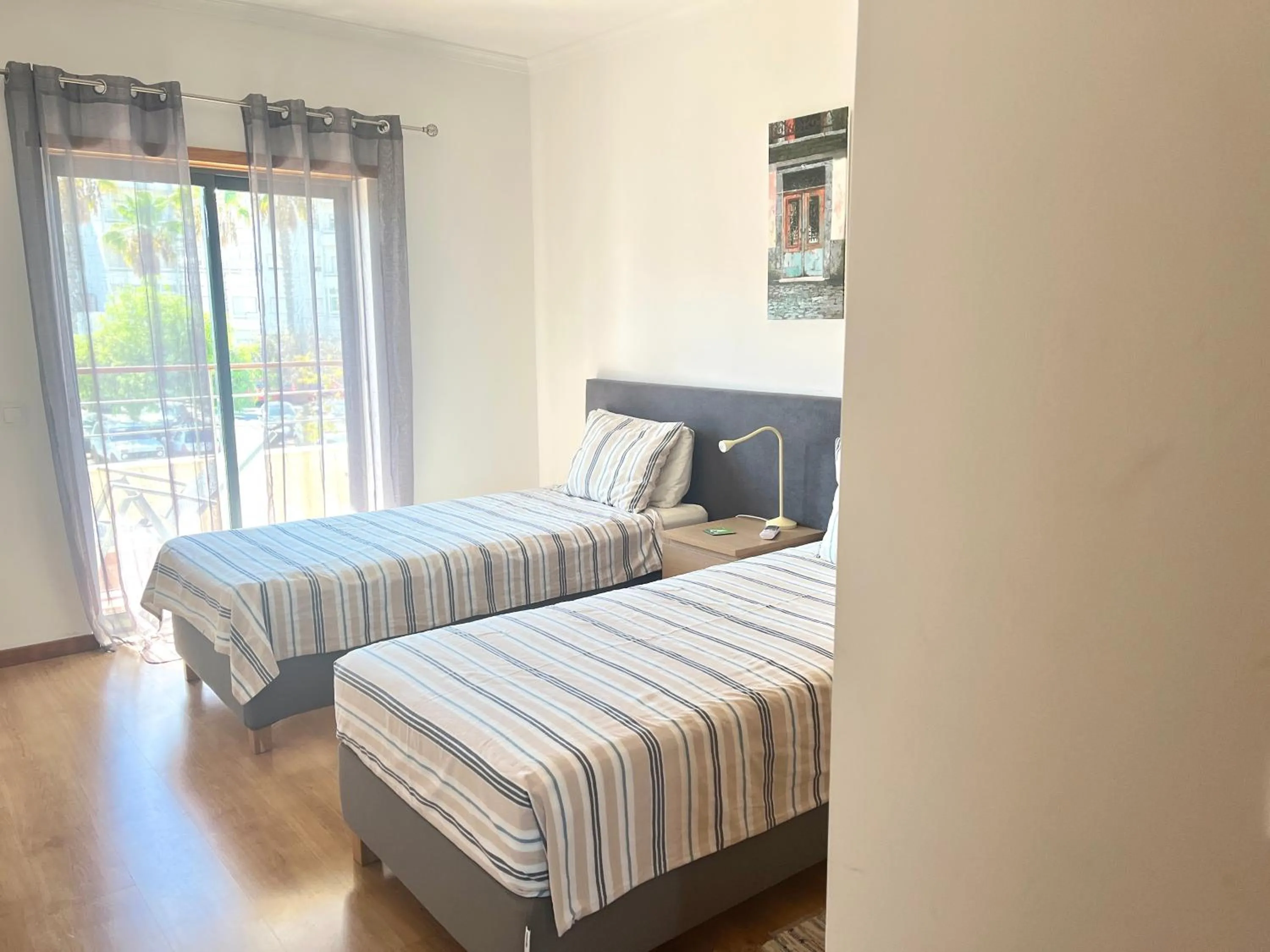 Balcony/Terrace, Bed in Muralha Residence