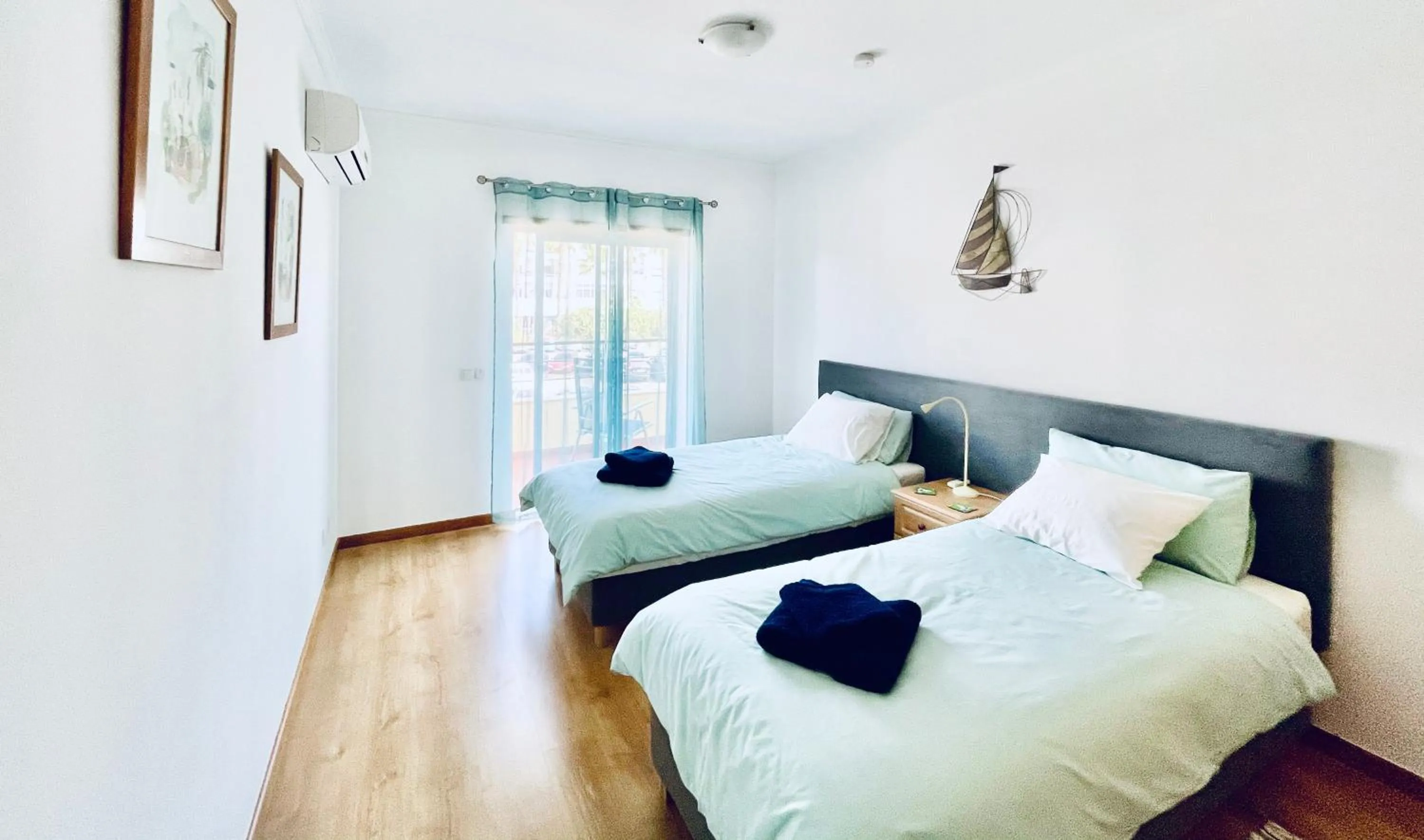 Balcony/Terrace, Bed in Muralha Residence