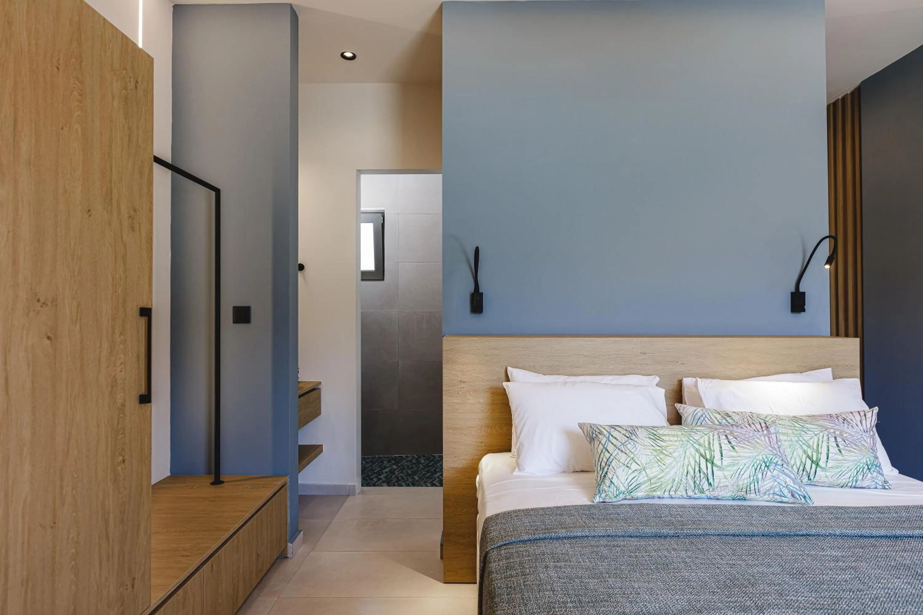 Bedroom, Bed in Mira Mare Luxury Residence