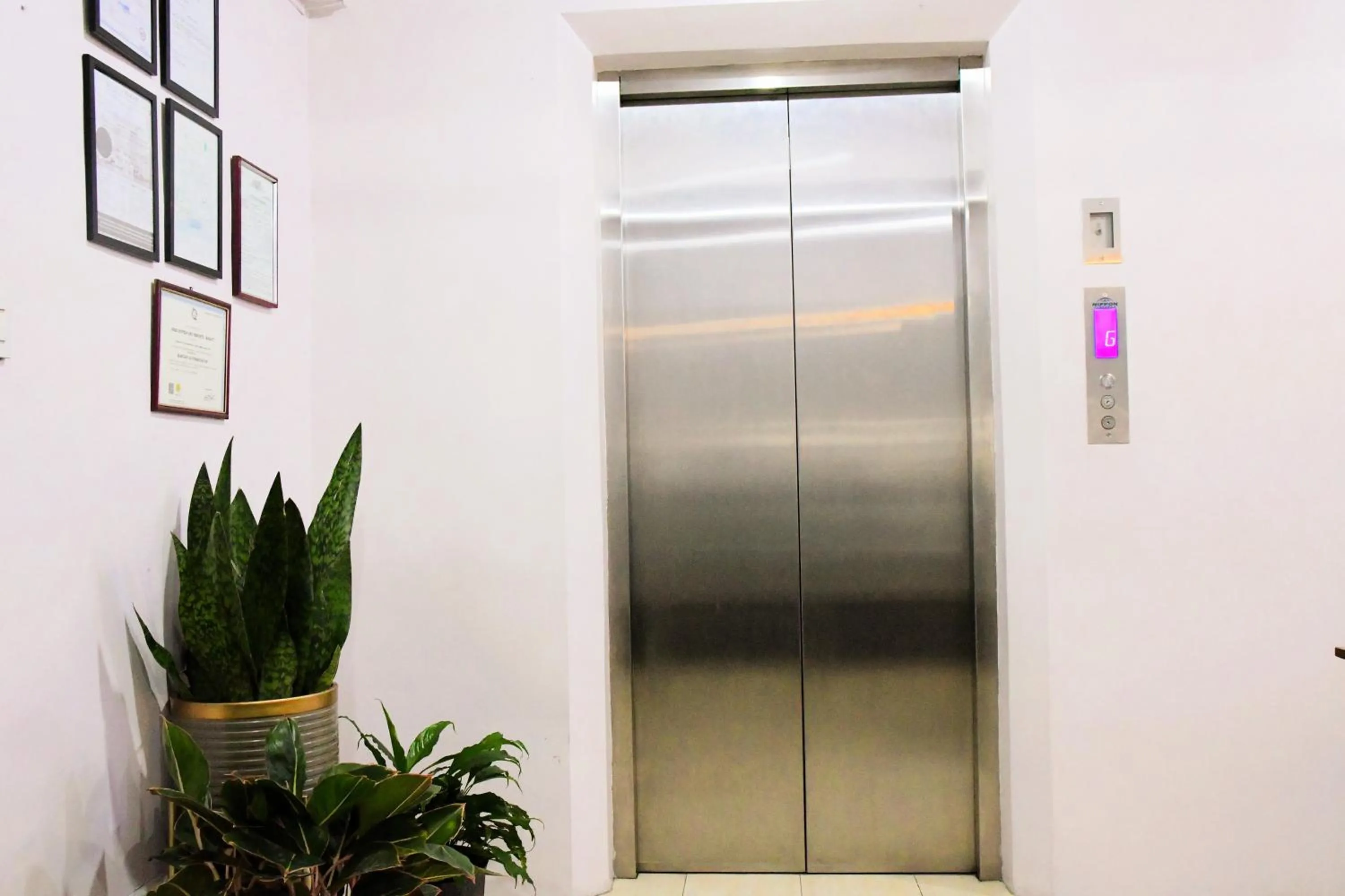 elevator in Arzo Hotel Makati
