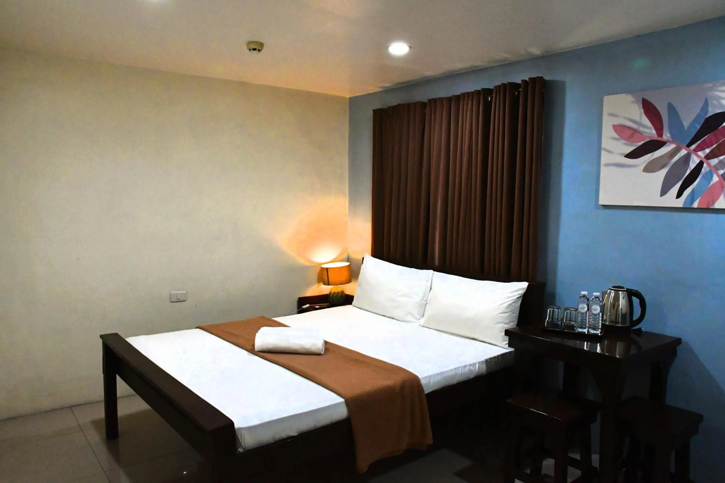 Bedroom, Bed in Arzo Hotel Makati