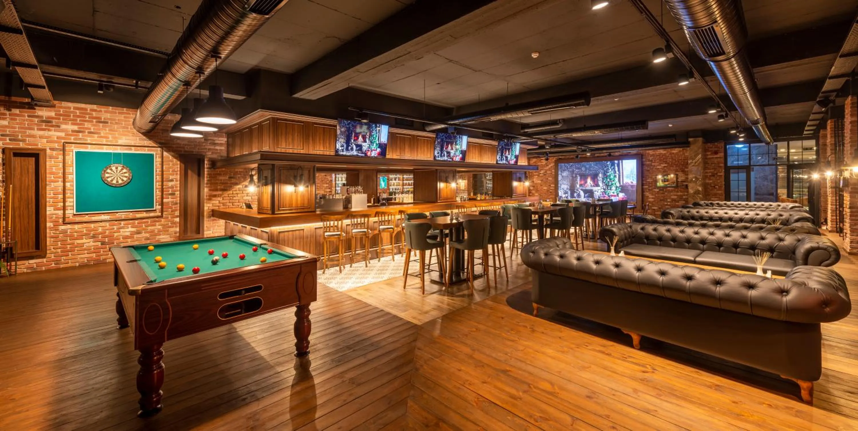 Lounge or bar in Novel Centre Point Hotel