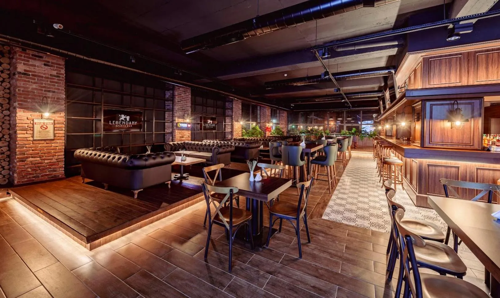 Novel Centre Point Hotel