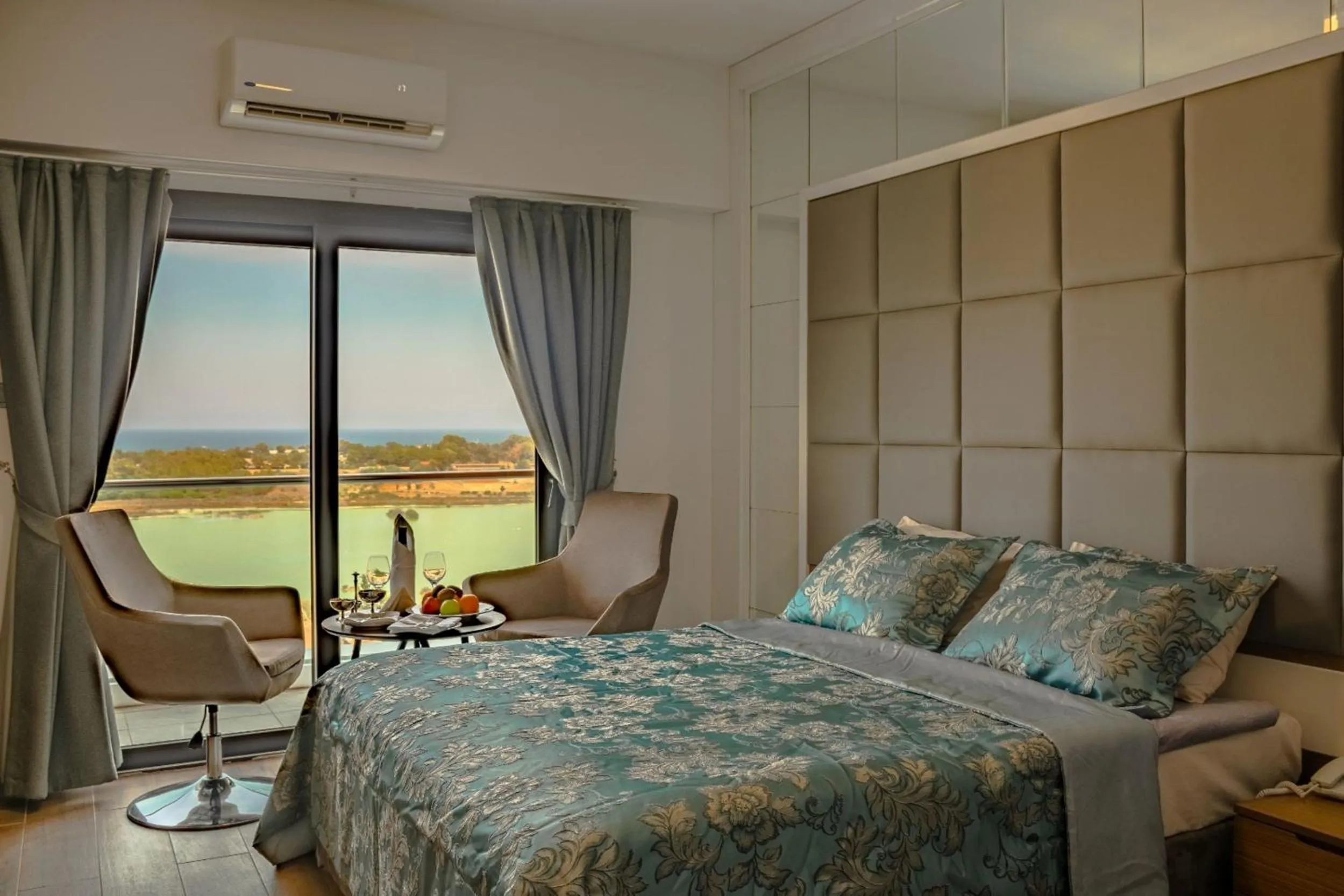 Bed in Novel Centre Point Hotel