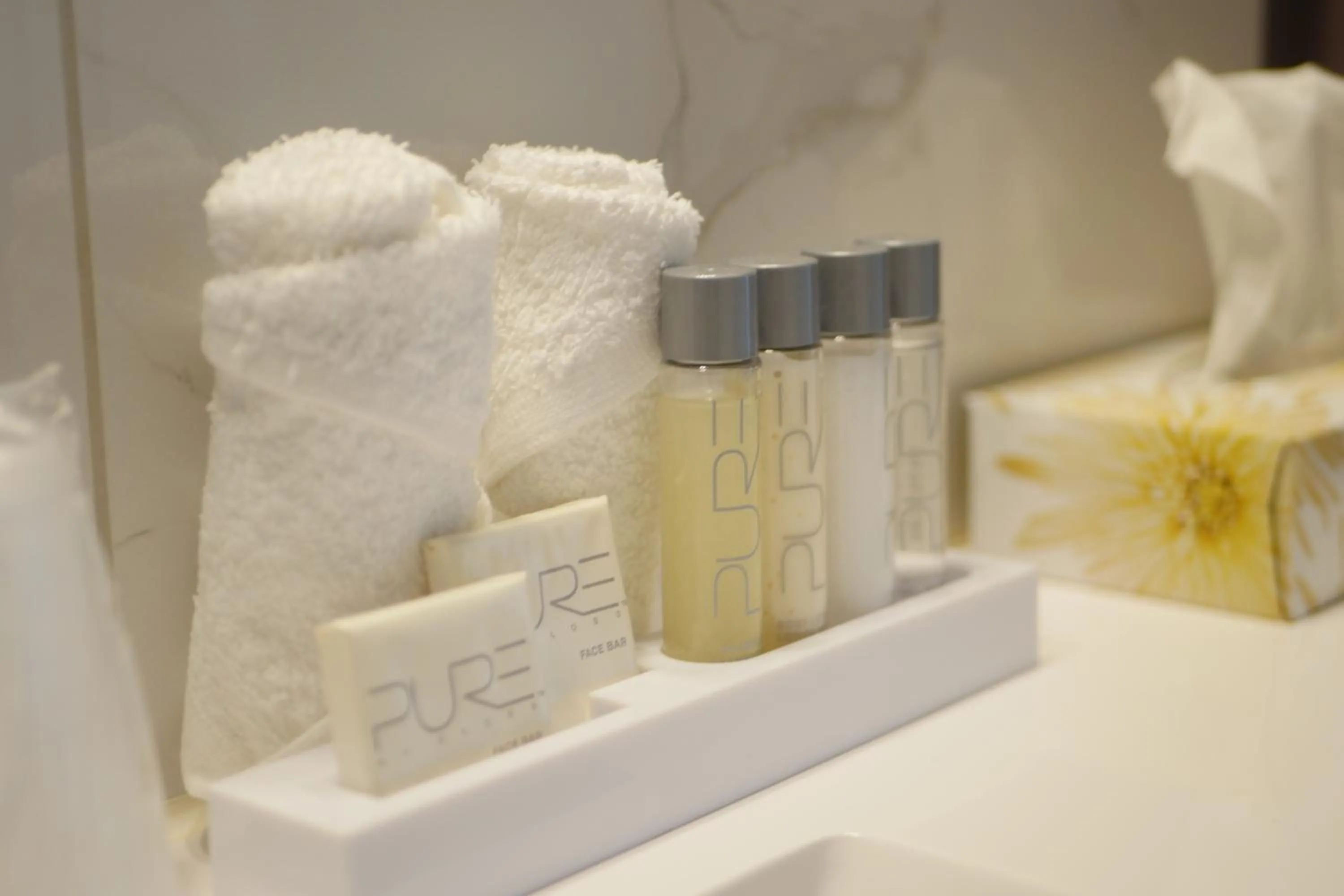 Area and facilities in The Met Hotel