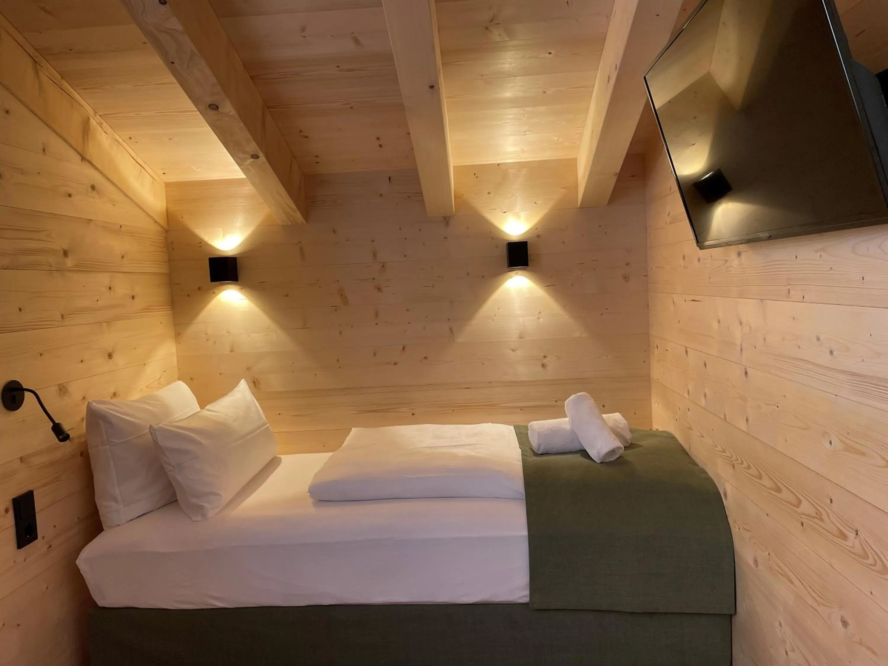 Bed in Torghele's Wald & Fluh