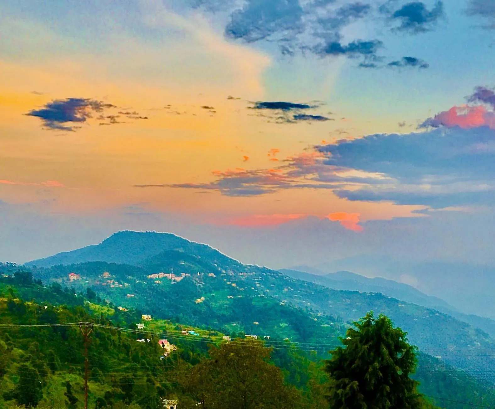 Natural landscape in LA Riqueza Kanatal - Mountain View Rooms - Best Location - Amazing Food - Close to Jungle Safari & Adventure Activities