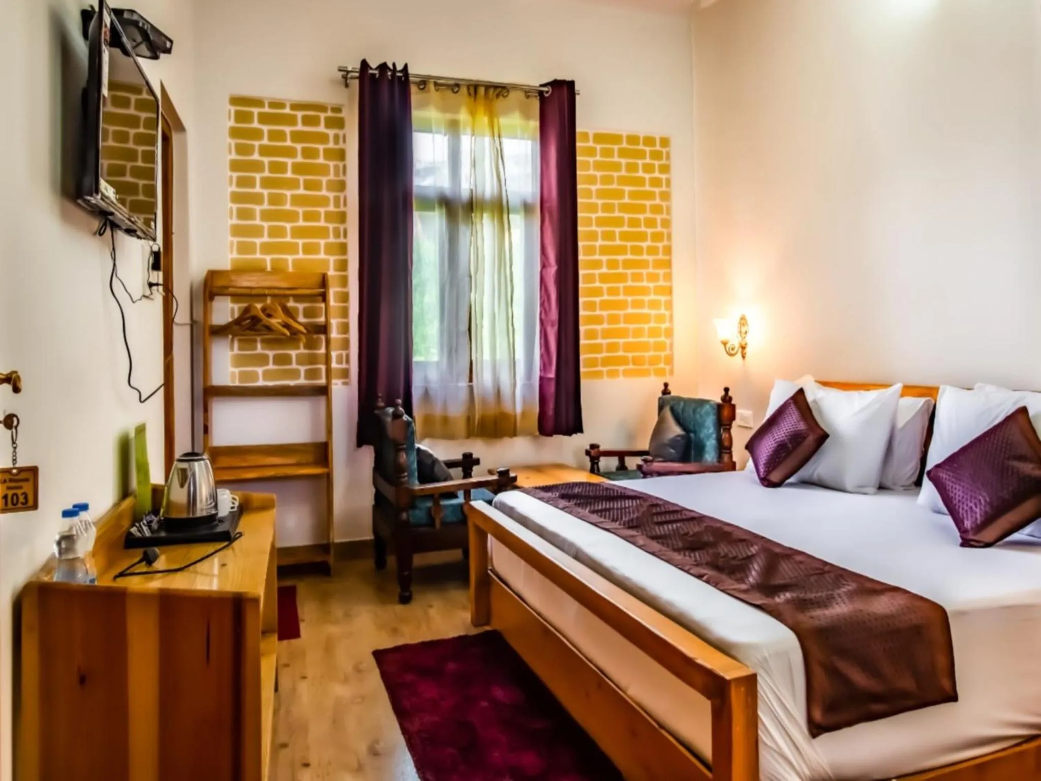 Bedroom, Bed in LA Riqueza Kanatal - Mountain View Rooms - Best Location - Amazing Food - Close to Jungle Safari & Adventure Activities