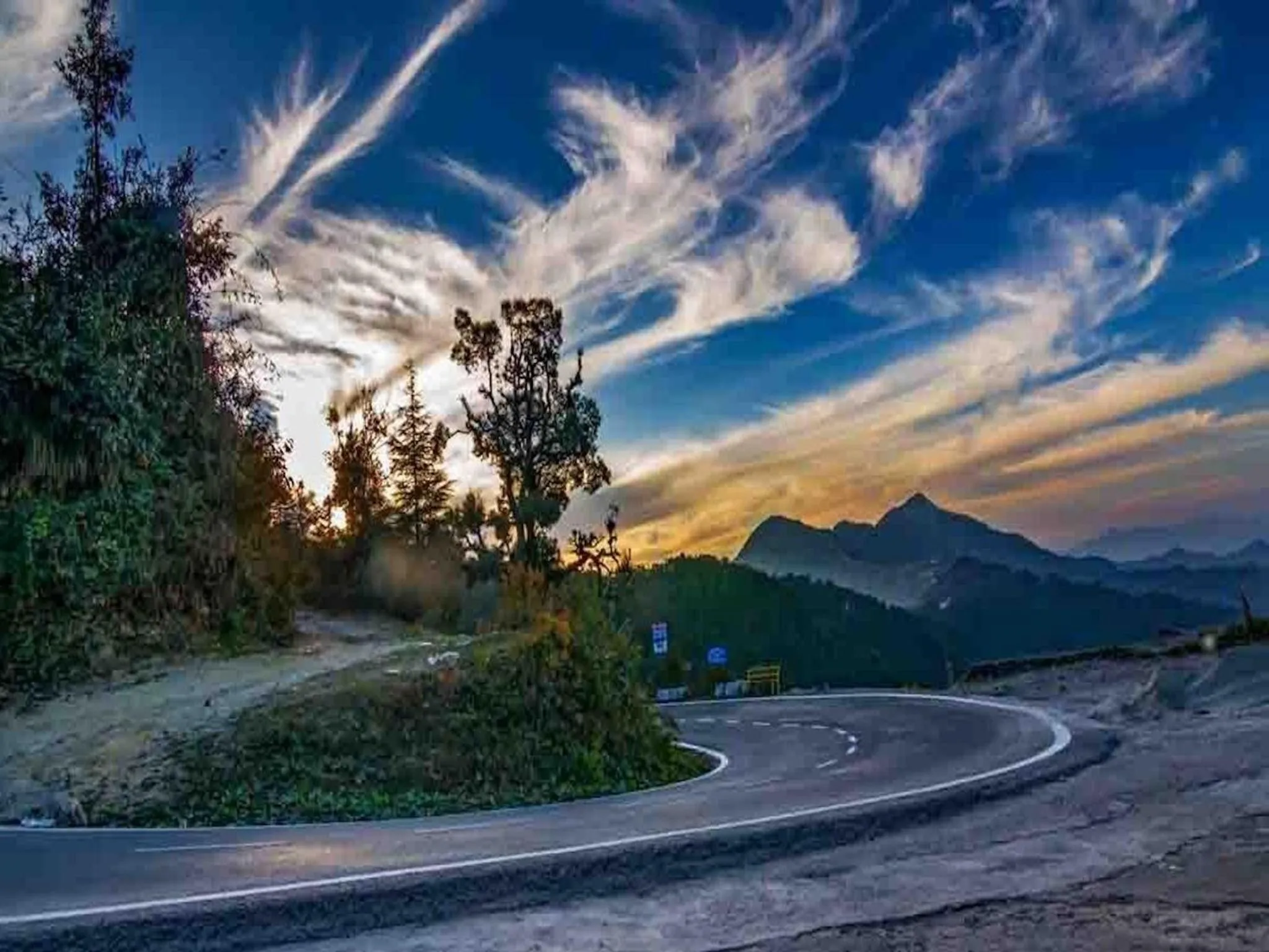 Natural landscape in LA Riqueza Kanatal - Mountain View Rooms - Best Location - Amazing Food - Close to Jungle Safari & Adventure Activities