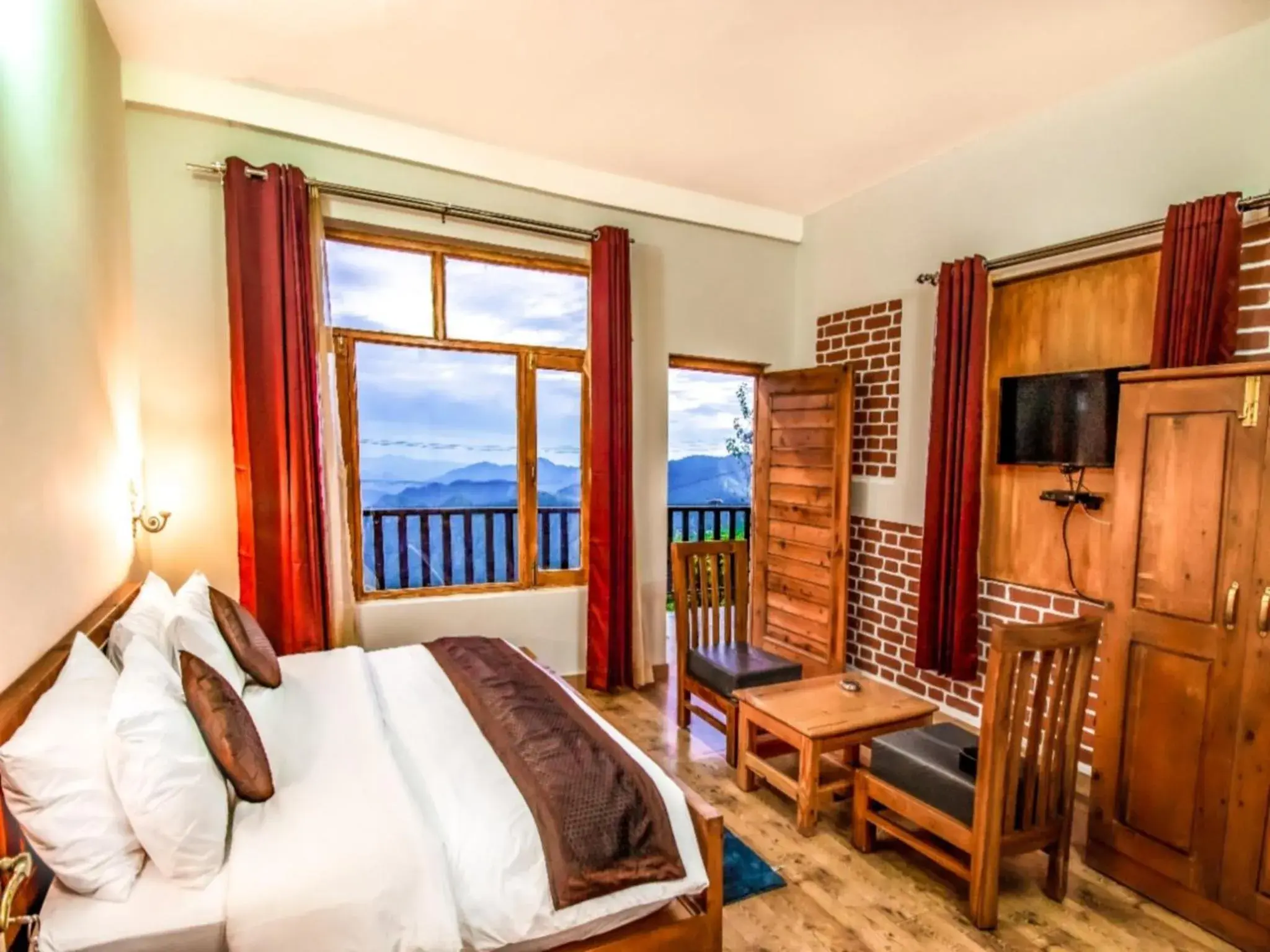 Deluxe Room With Balcony - Mountain View in LA Riqueza Kanatal - Mountain View Rooms - Best Location - Amazing Food - Close to Jungle Safari & Adventure Activities Deluxe Room With Balcony - Mountain View in LA Riqueza Kanatal - Mountain View Rooms - Best Location - Amazing Food - Close to Jungle Safari & Adventure Activities