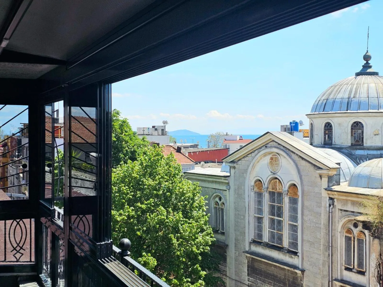 Sea view in Grey House Apartments & Suites Istanbul