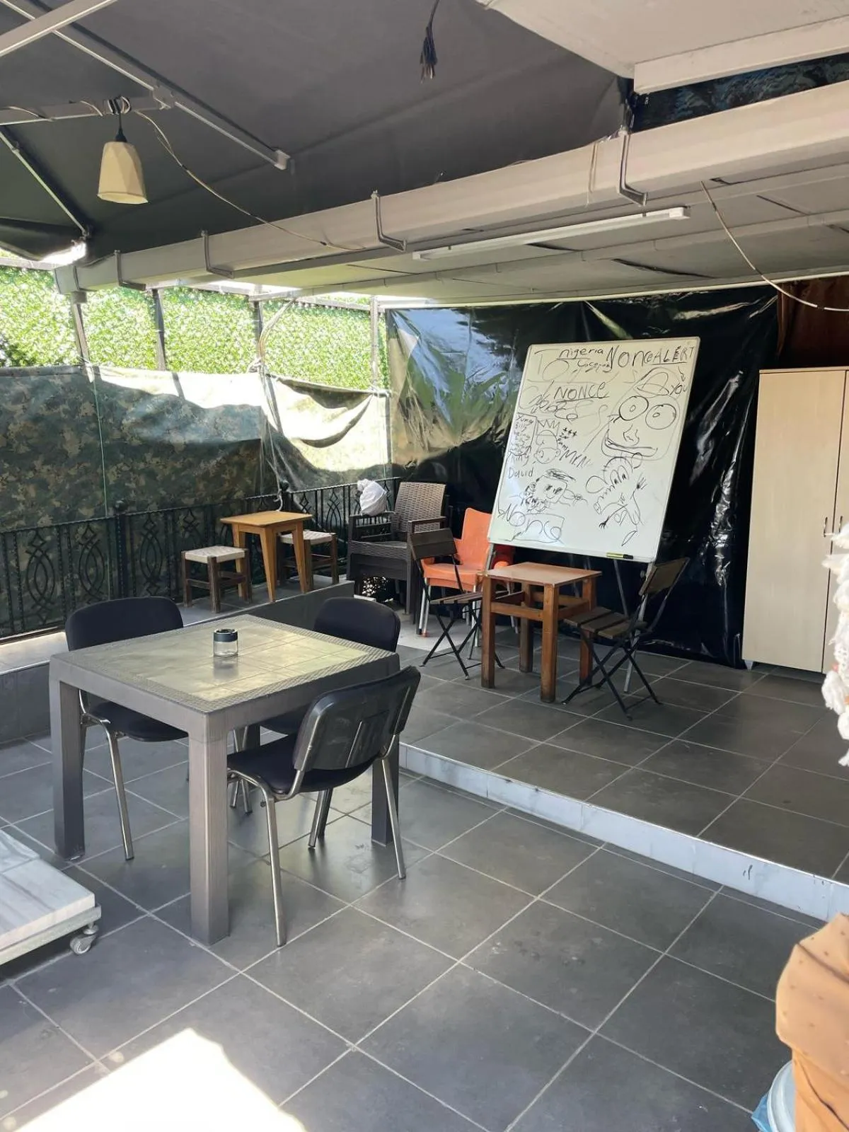 Restaurant/places to eat in Grey House Apartments & Suites Istanbul