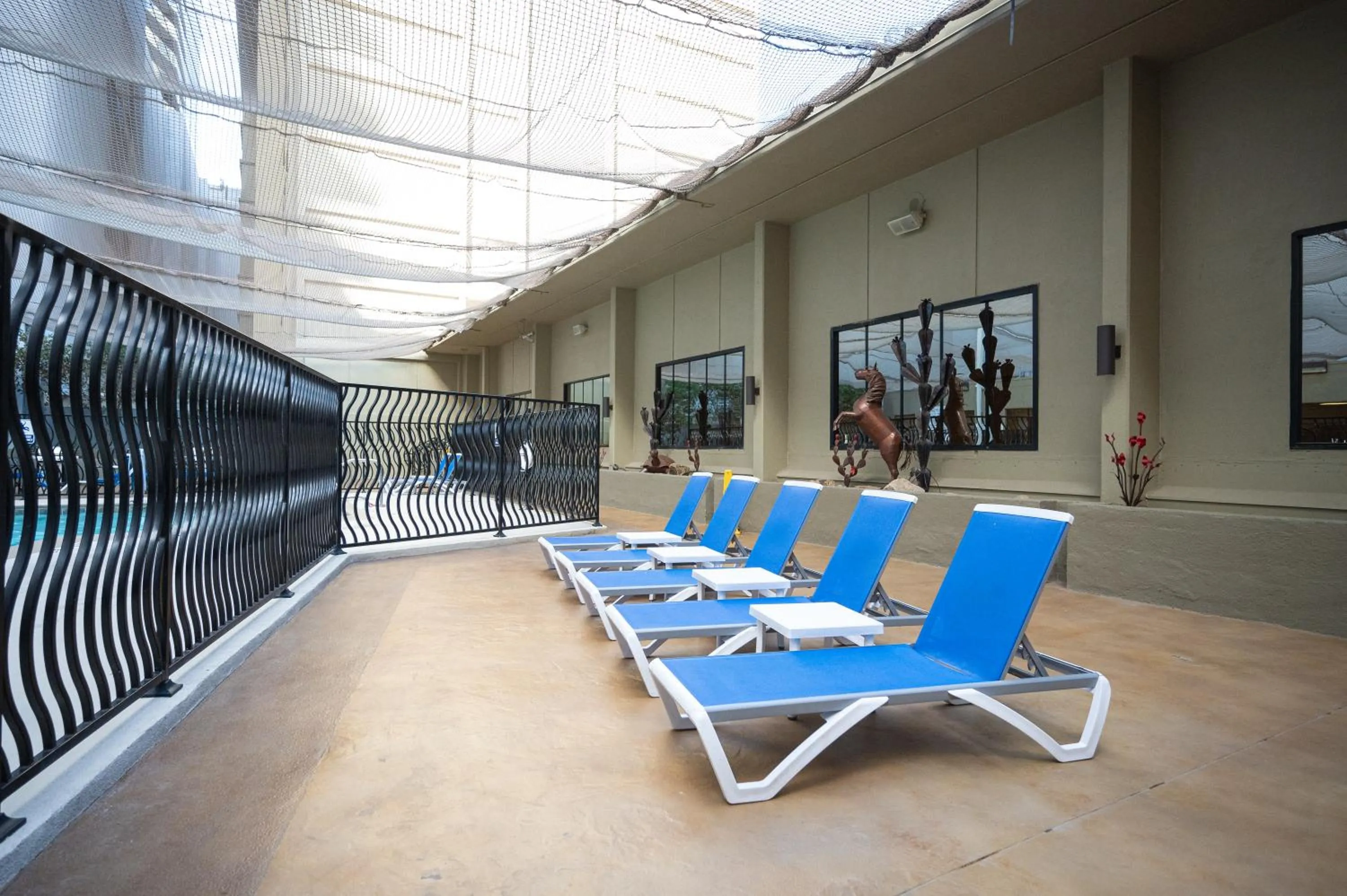 sunbed in Penthouse on the strip - 6 Comfy beds!!!