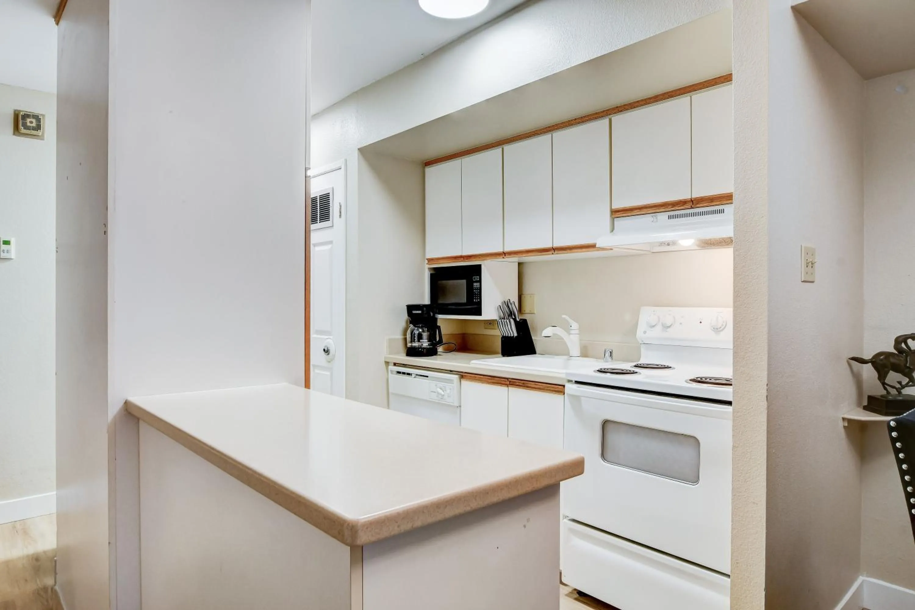 Penthouse on the strip - 6 Comfy beds!!!