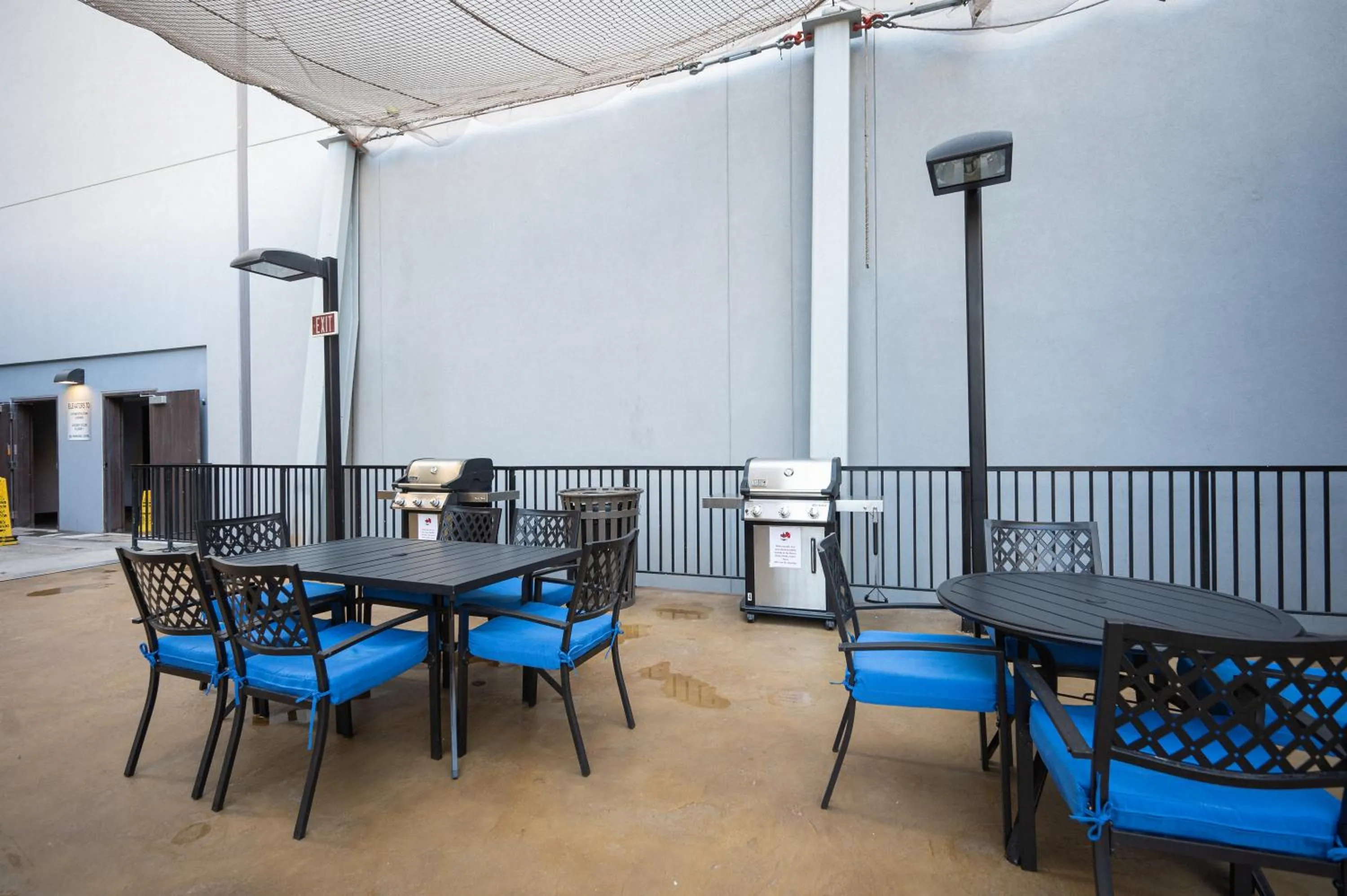 Lounge or bar in Penthouse on the strip - 6 Comfy beds!!!