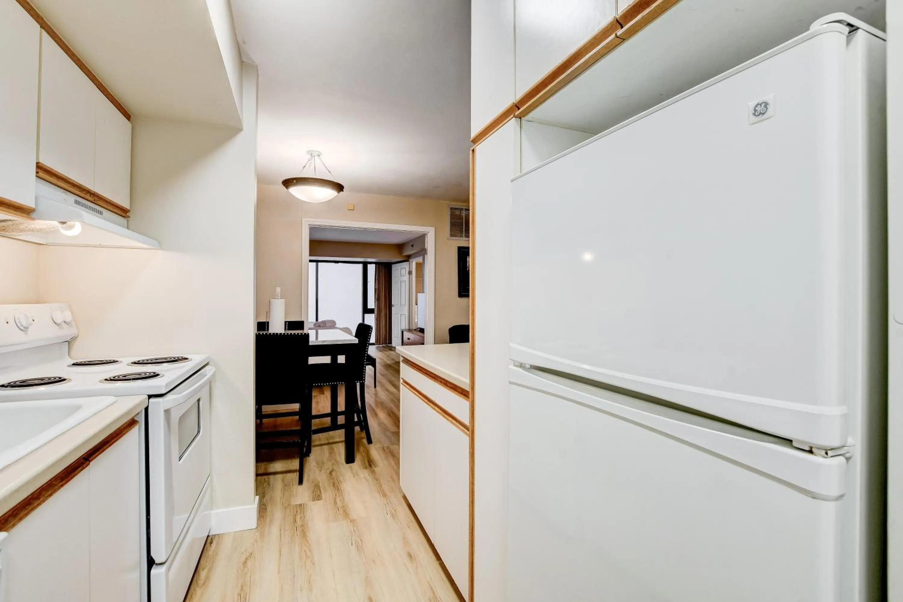 Penthouse on the strip - 6 Comfy beds!!!