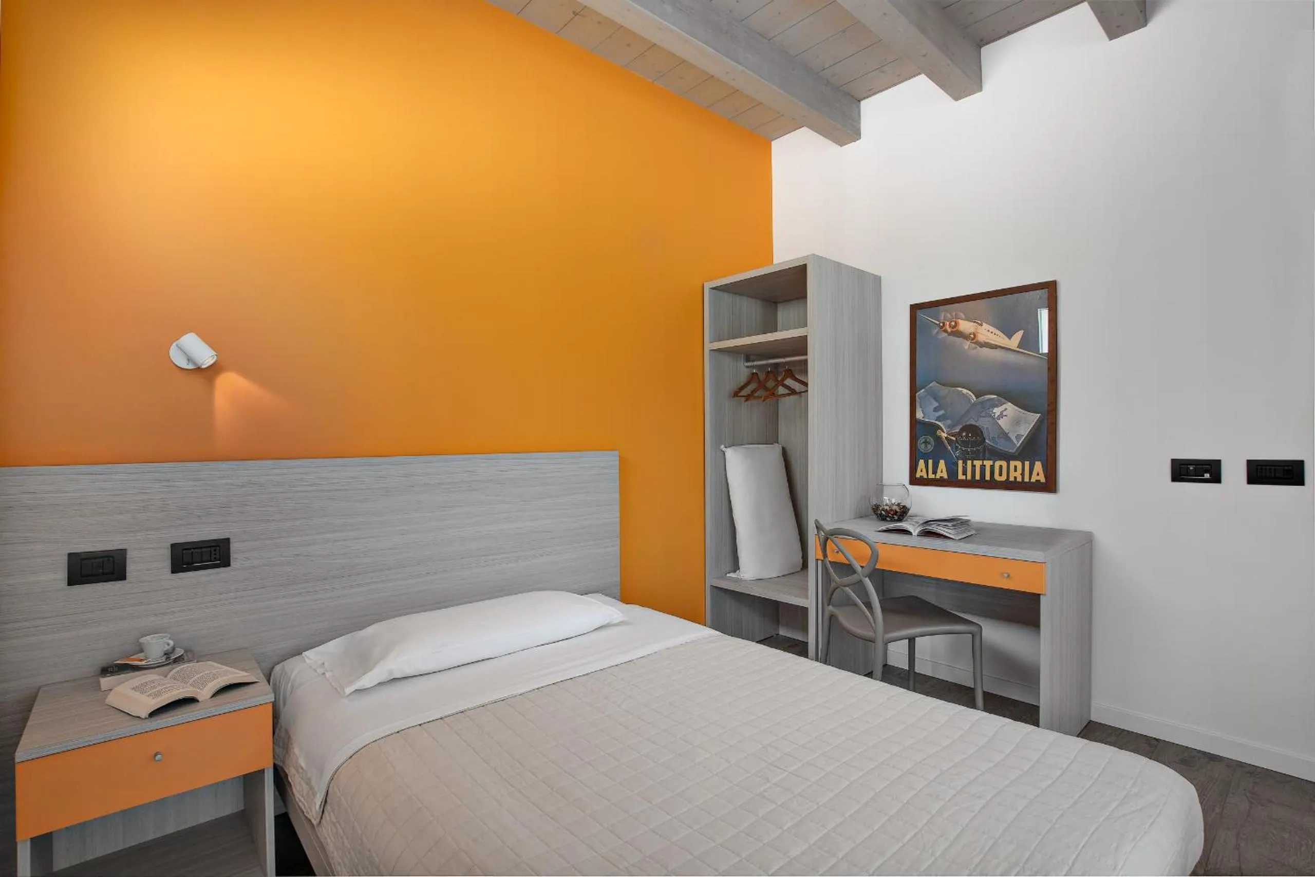 Bed in Residence Caffè Maya