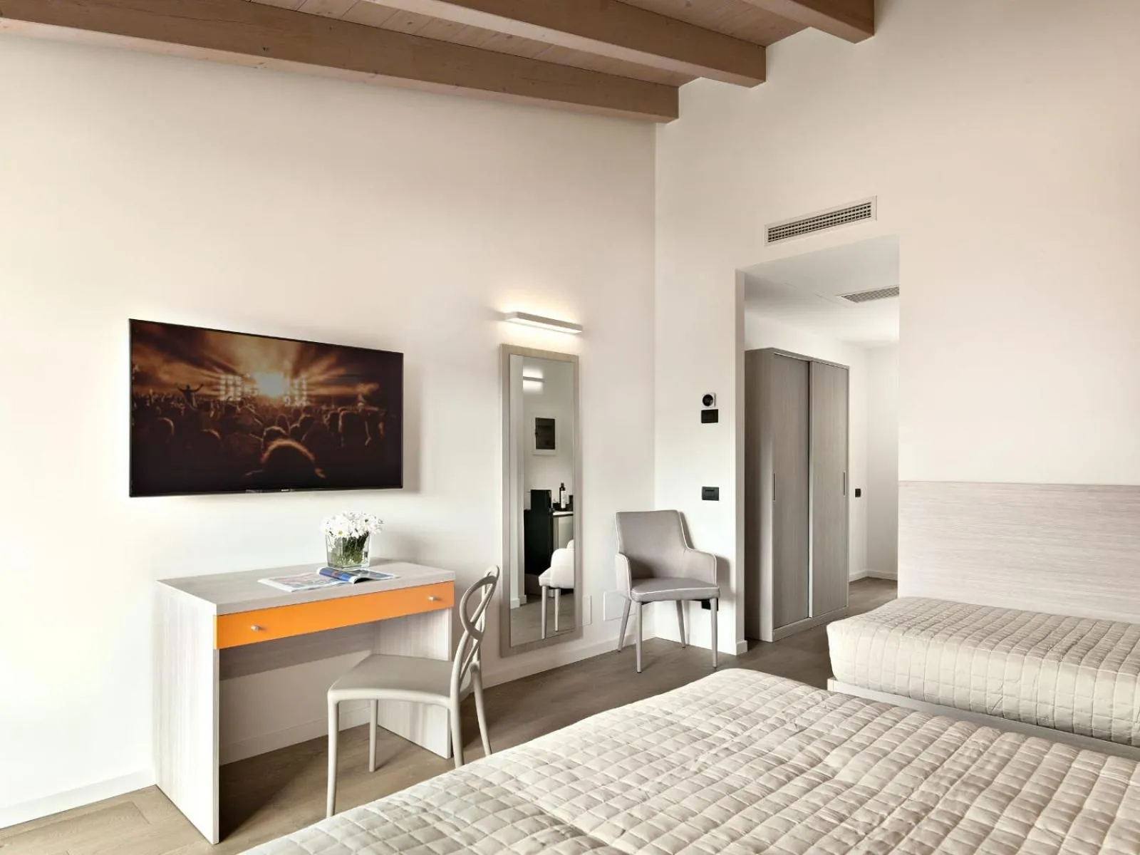 Bed in Residence Caffè Maya