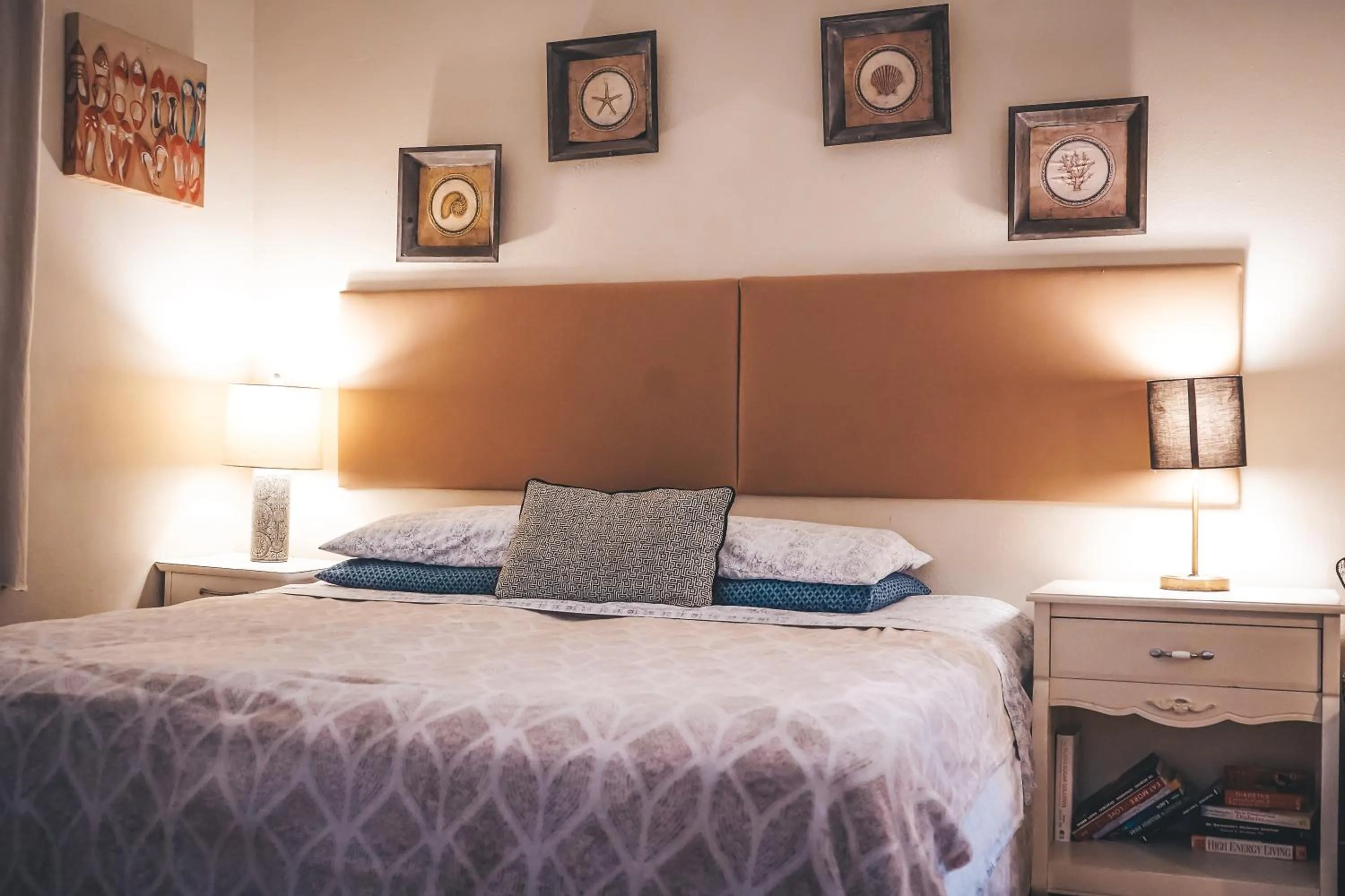 Bed in Hollywood Light Haven Lodge