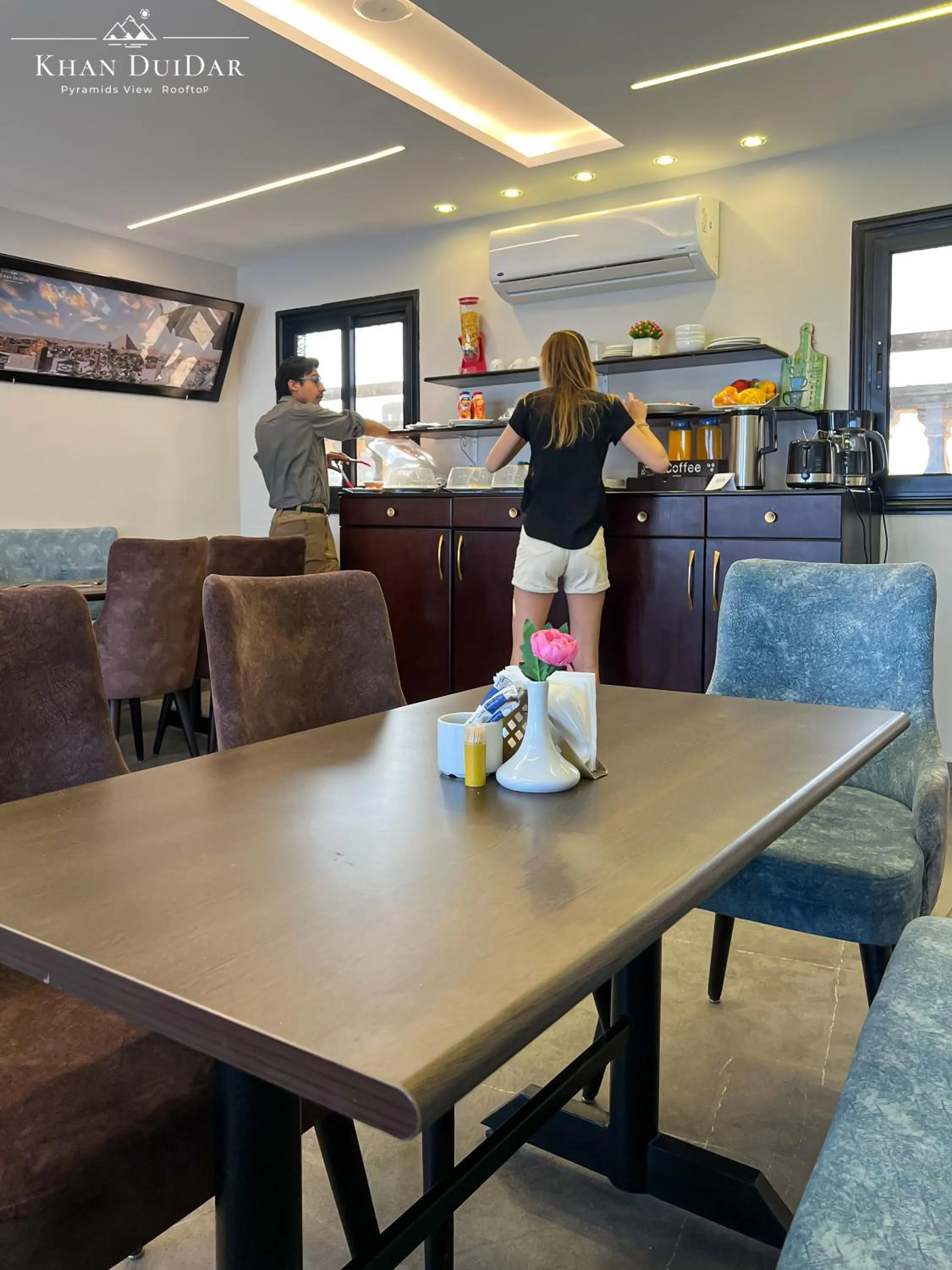 Restaurant/places to eat in Khan Duidar Inn - Pyramids View Rooftop