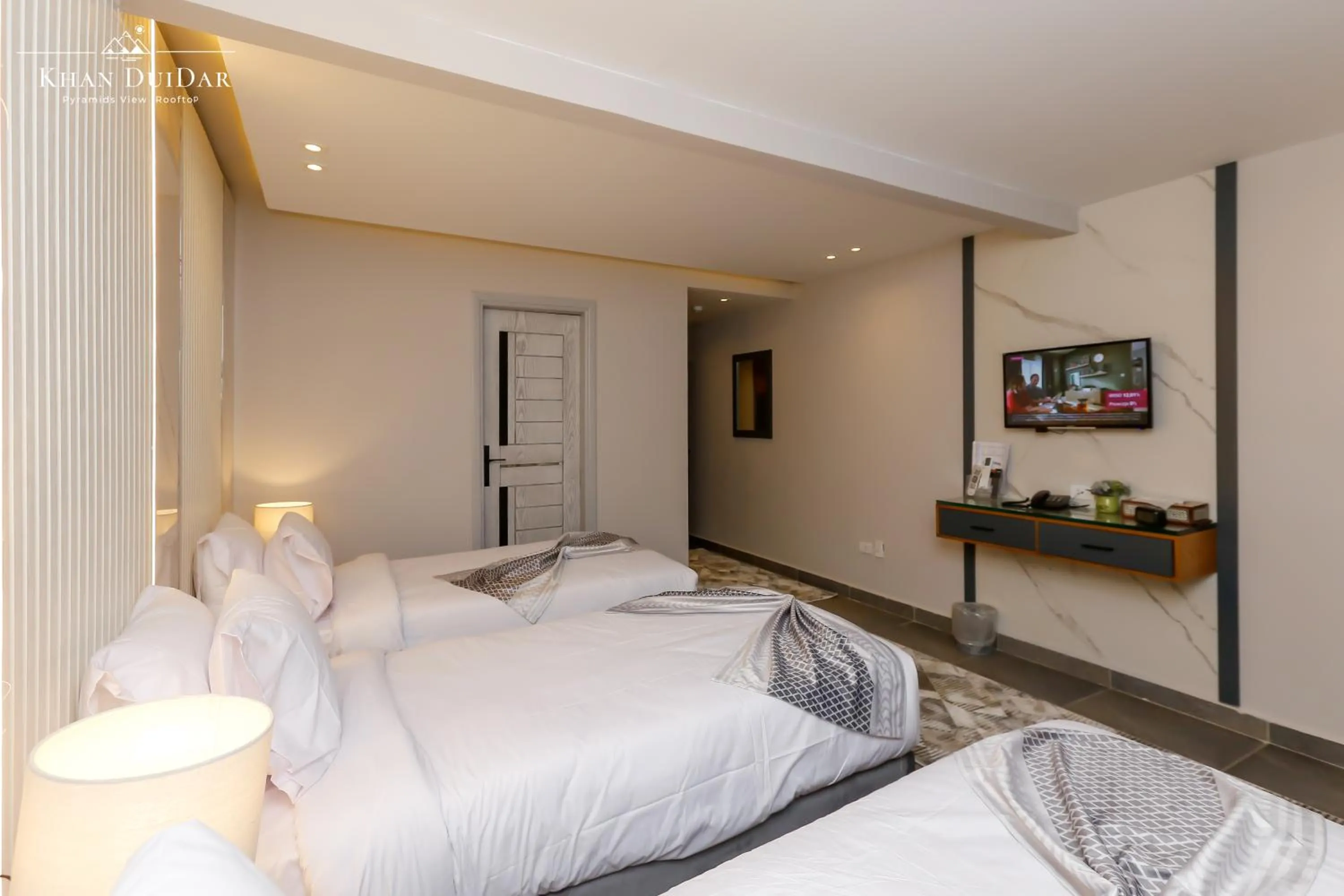 TV and multimedia, Bed in Khan Duidar Inn - Pyramids View Rooftop