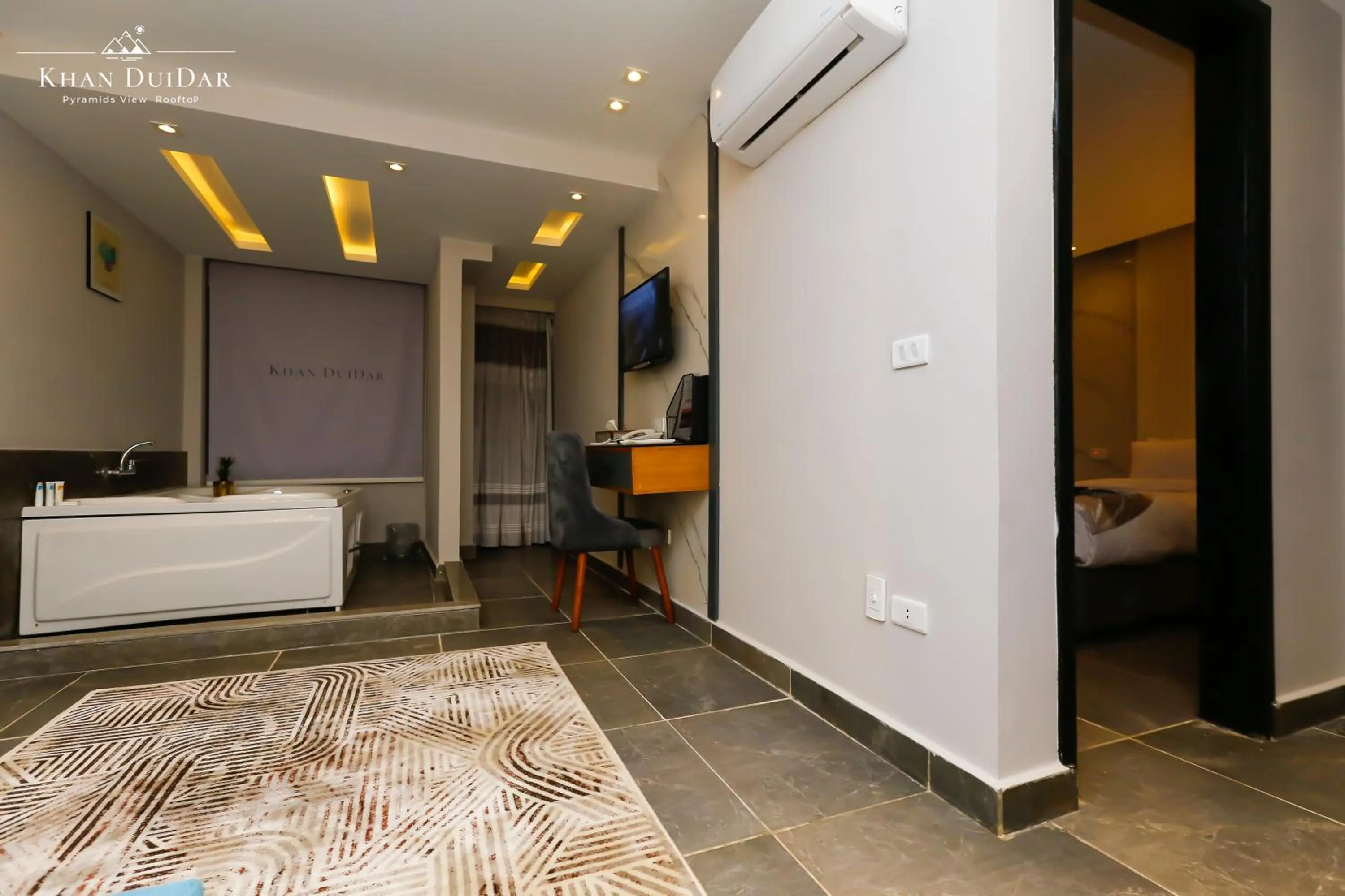 TV and multimedia, Bed in Khan Duidar Inn - Pyramids View Rooftop