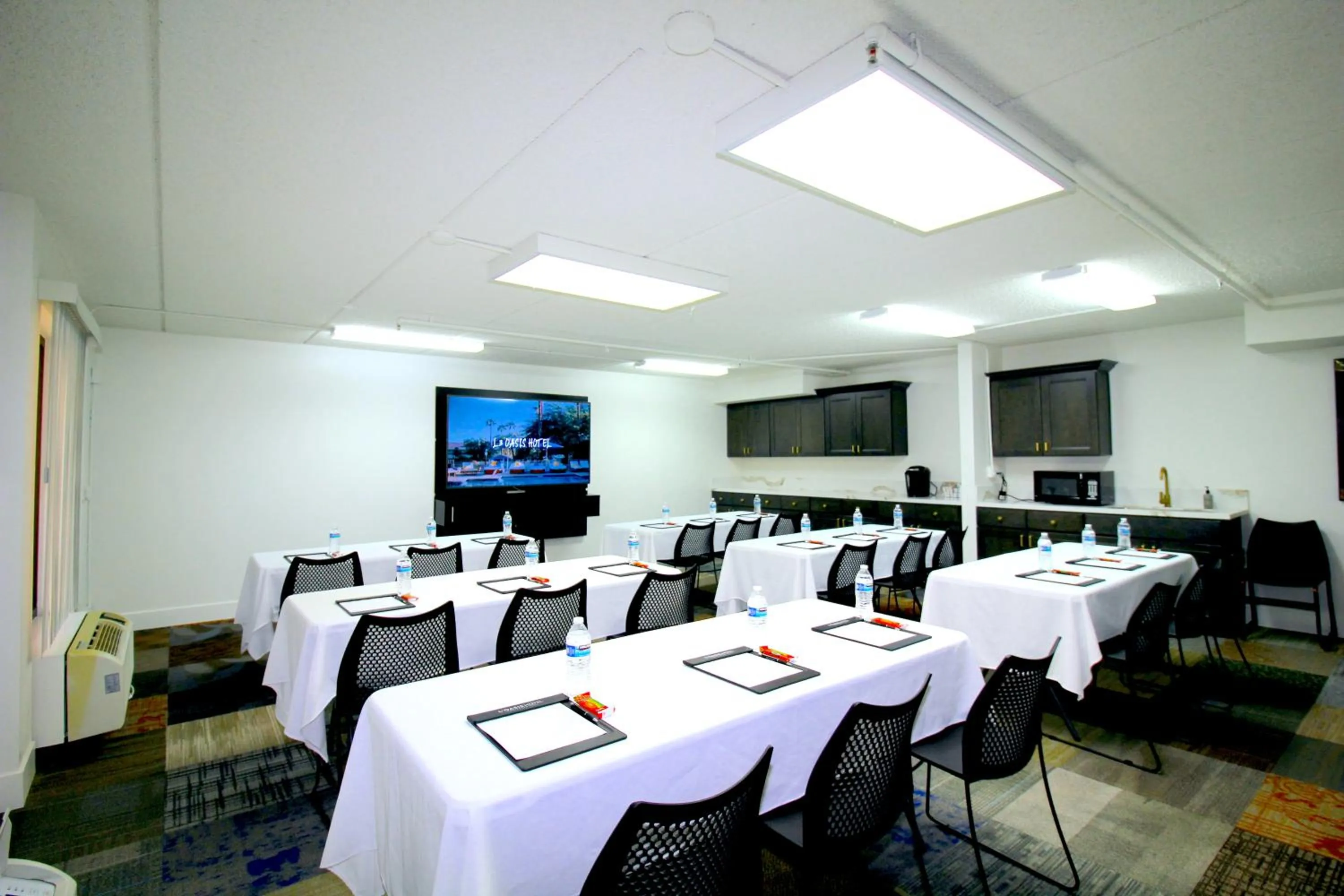 Meeting/conference room in L3 Oasis Hotel