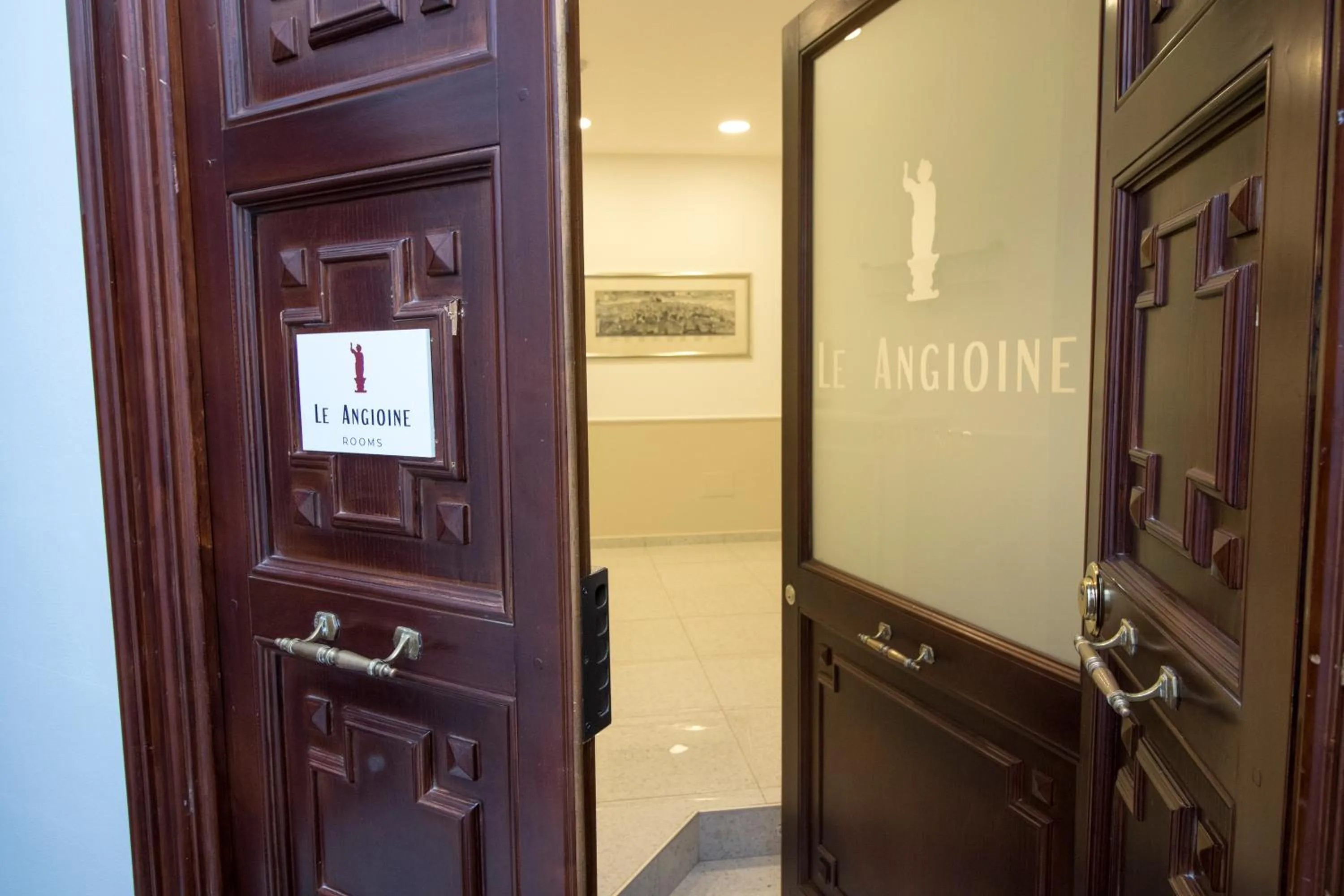 Le Angioine Rooms