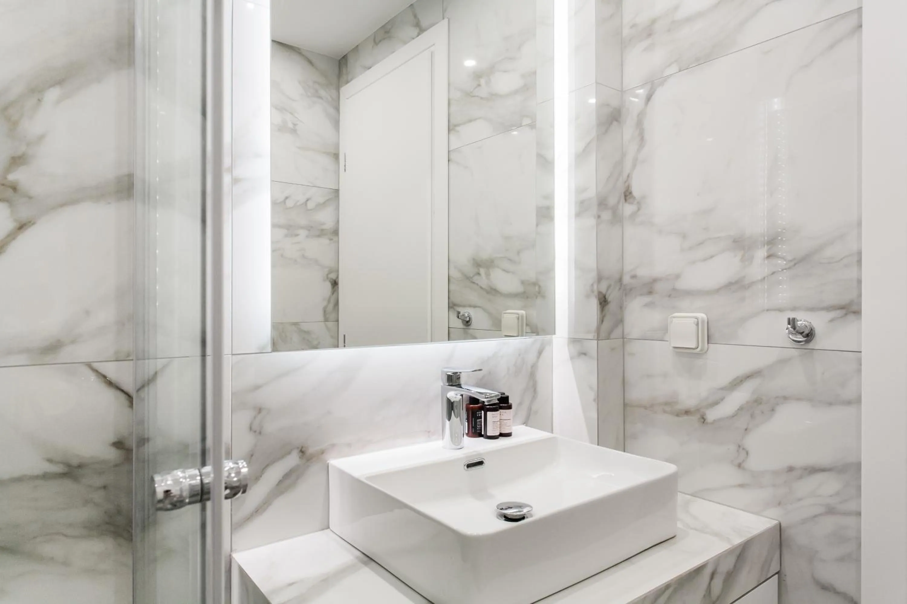 Bathroom in WYZ Athens Apartments by UPSTREET