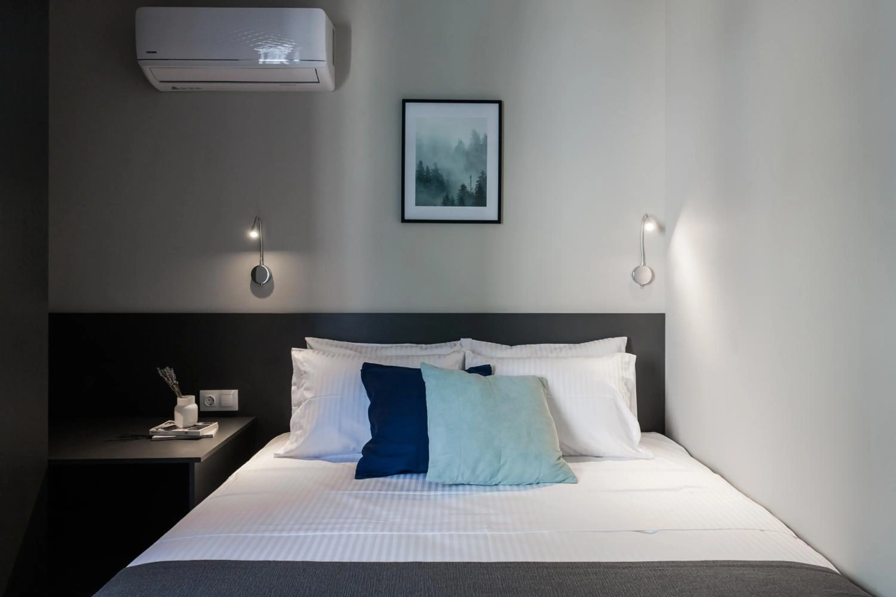 Bedroom, Bed in WYZ Athens Apartments by UPSTREET