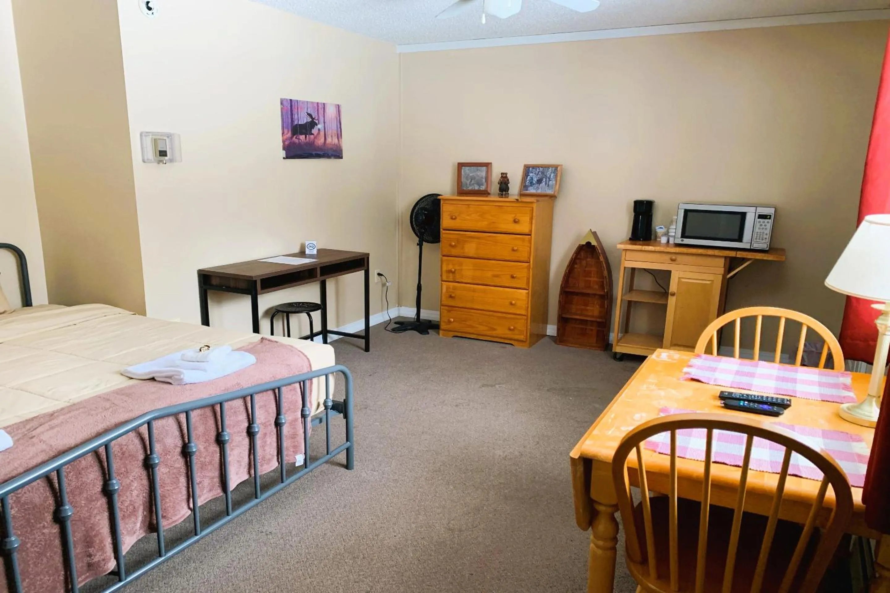 Bedroom, Bed in Love Hotels St John River by OYO at Fort Kent ME