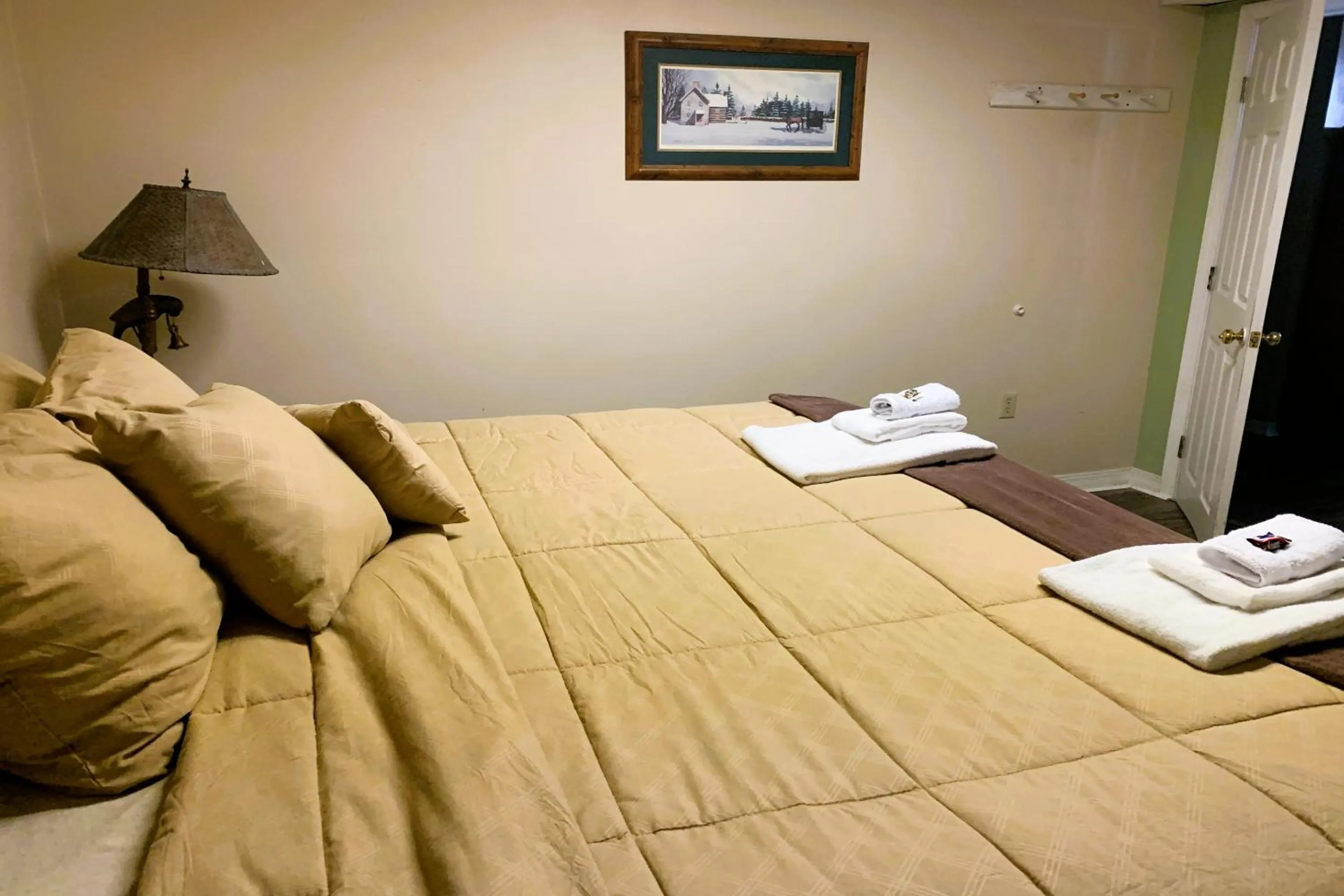 Bedroom, Bed in Love Hotels St John River by OYO at Fort Kent ME