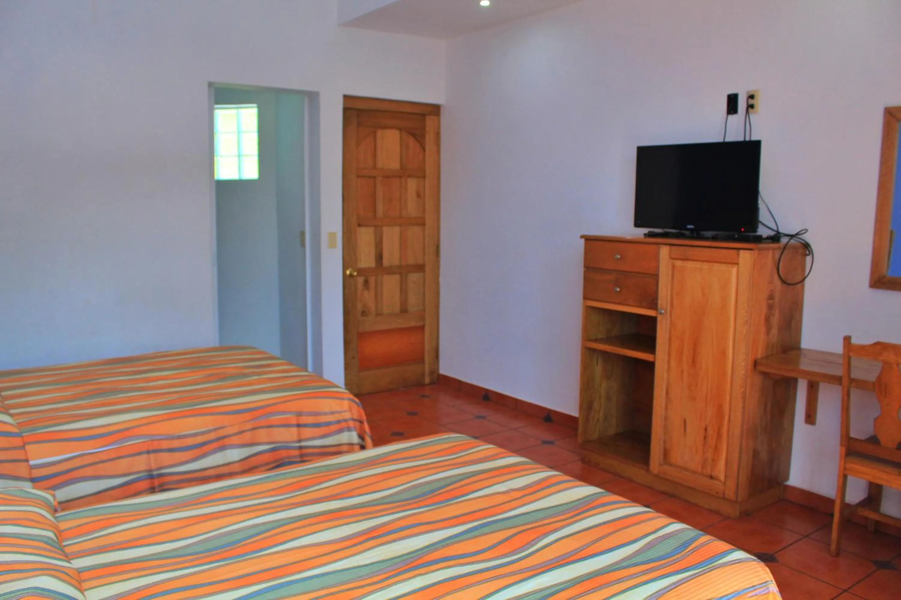 Photo of the whole room, Bed in Hotel Mexico Lindo