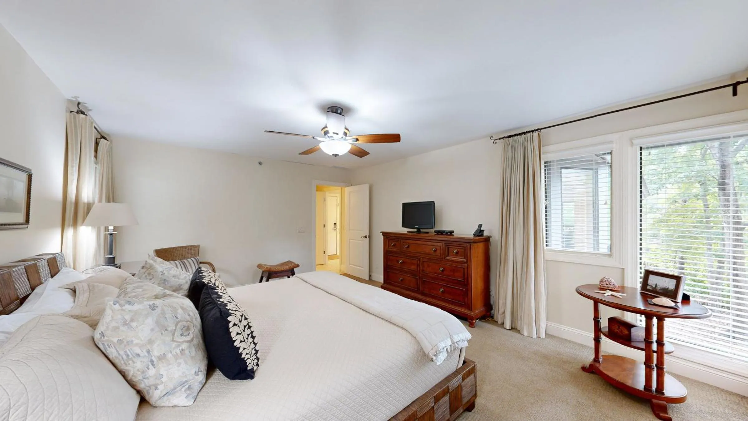 Bed in 7820 Centre Court