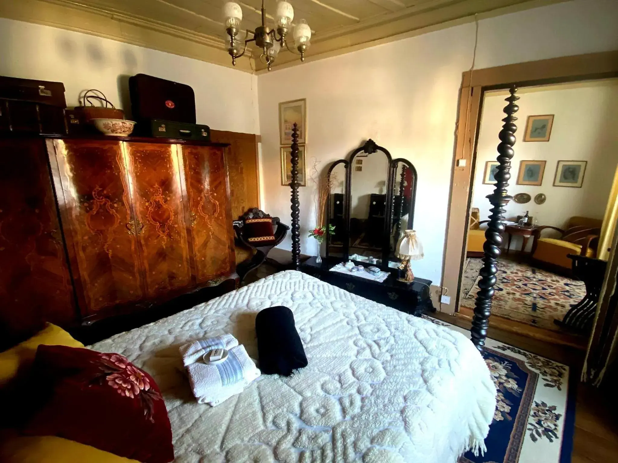 Triple Room with Private External Bathroom in Solar dos Carvalhos Triple Room with Private External Bathroom in Solar dos Carvalhos