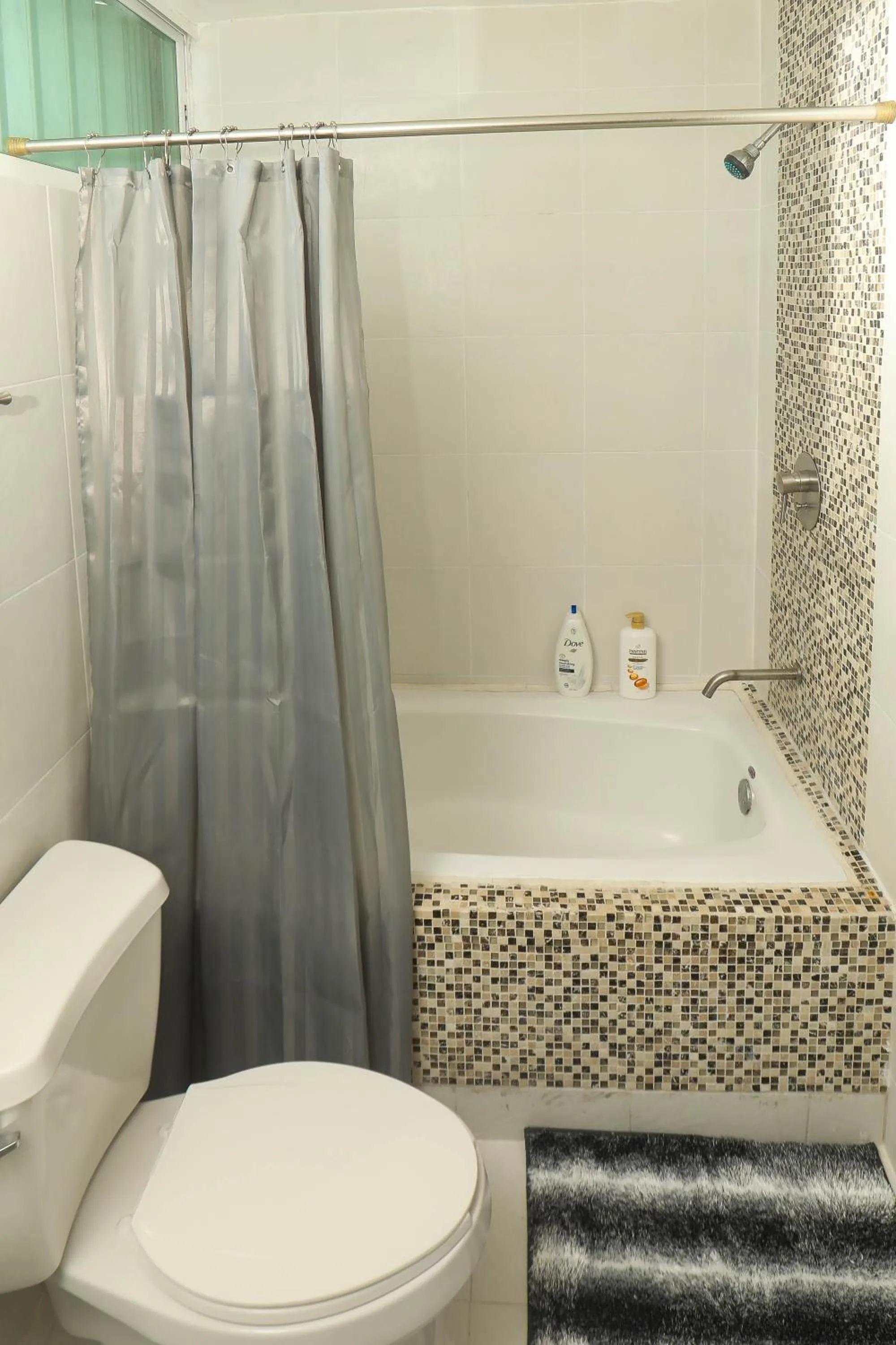 Depa de 3 habs, 3 baños y piscina (Zona Hotelera)